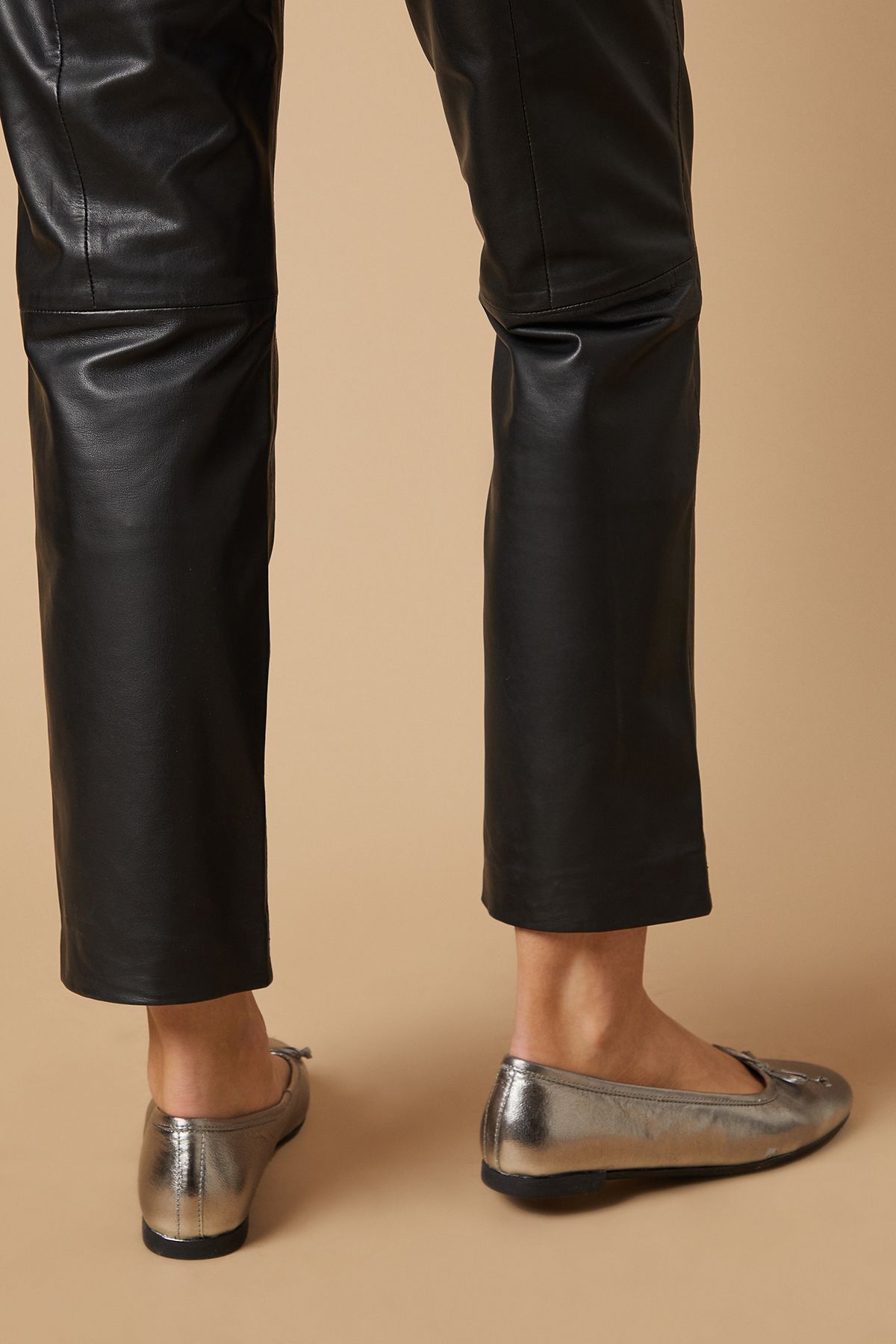 Oasis Blythe Real Leather Round Toe Ballet Pumps Pewter image 3