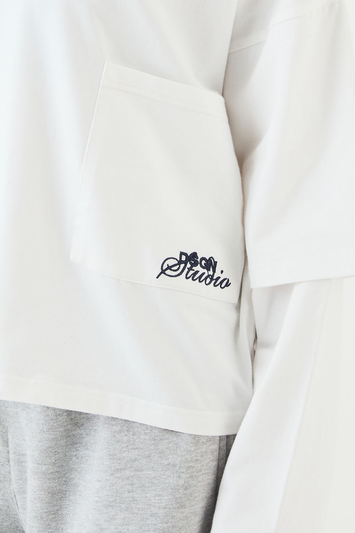 DSGN Studio DSGN Studio Faux Layer Sleeve T-Shirt White image 4