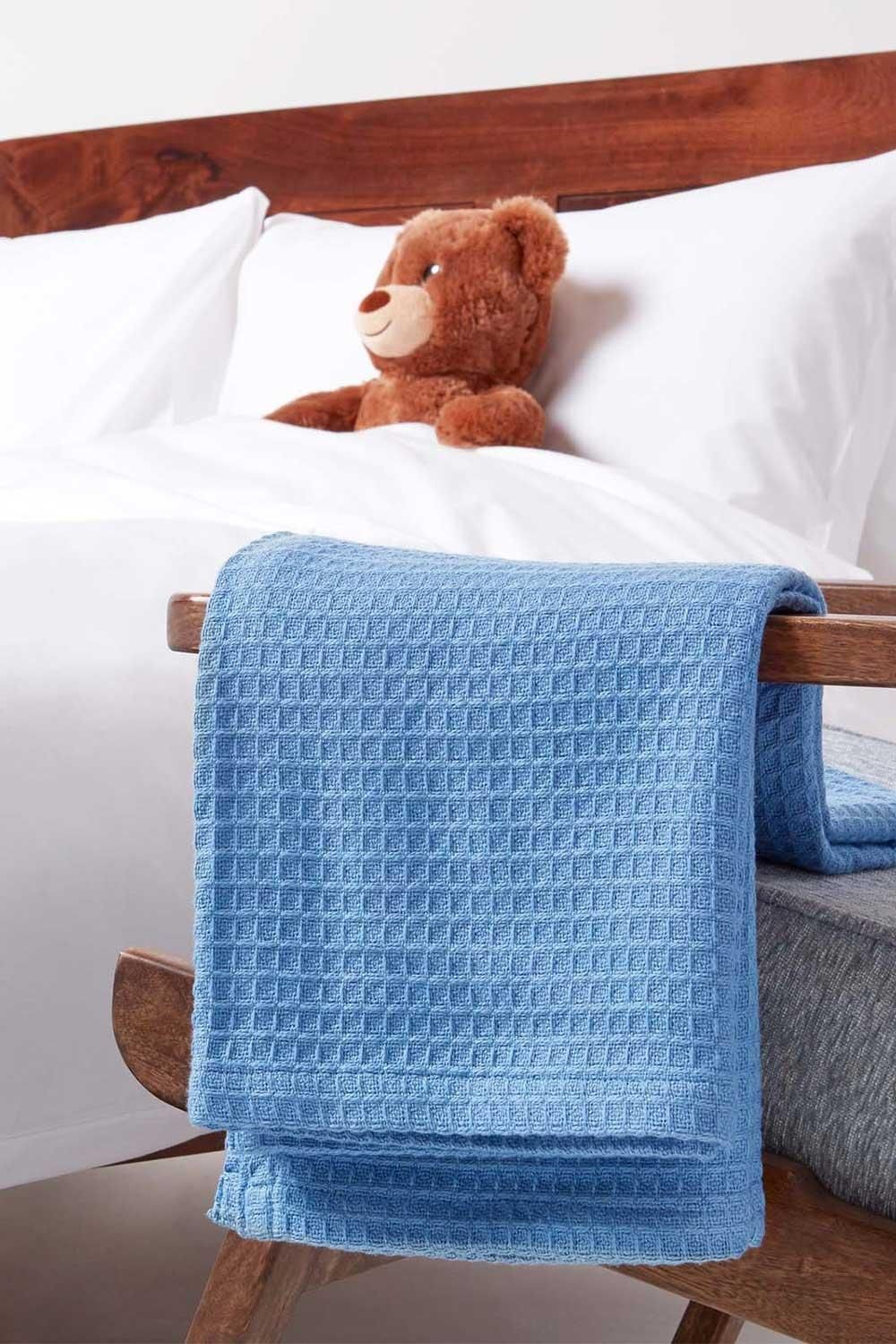 Homescapes Organic Cotton Waffle Baby Blanket image 5