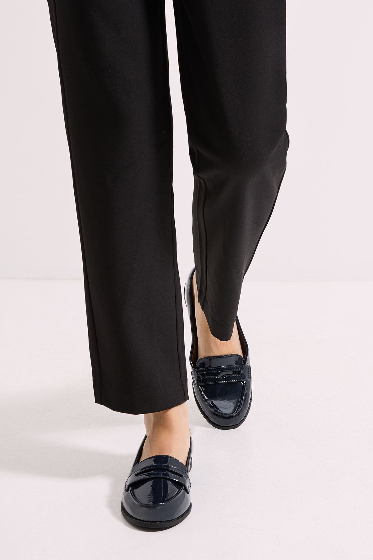 Dorothy Perkins Wide Fit Lara Penny Loafers New Navy image 3