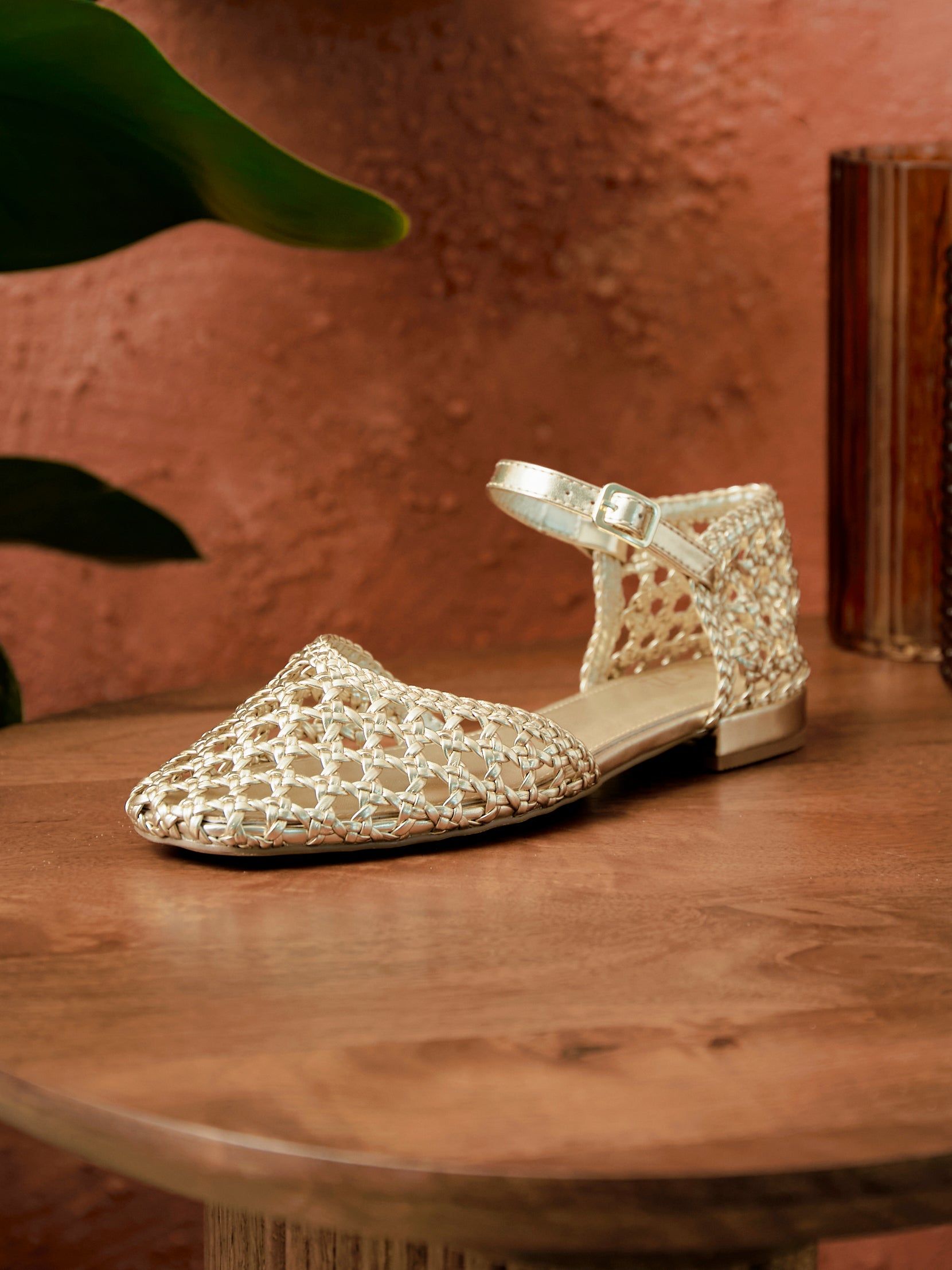 Linzi Suki Gold Faux Leather Woven Two Part Sandals image 2