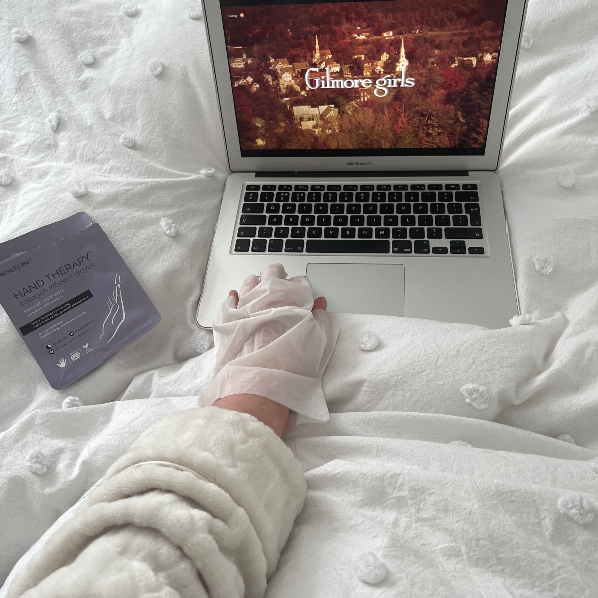 BEAUTYPRO Hand Therapy Collagen Infused Glove - Pack Of 4 image 5