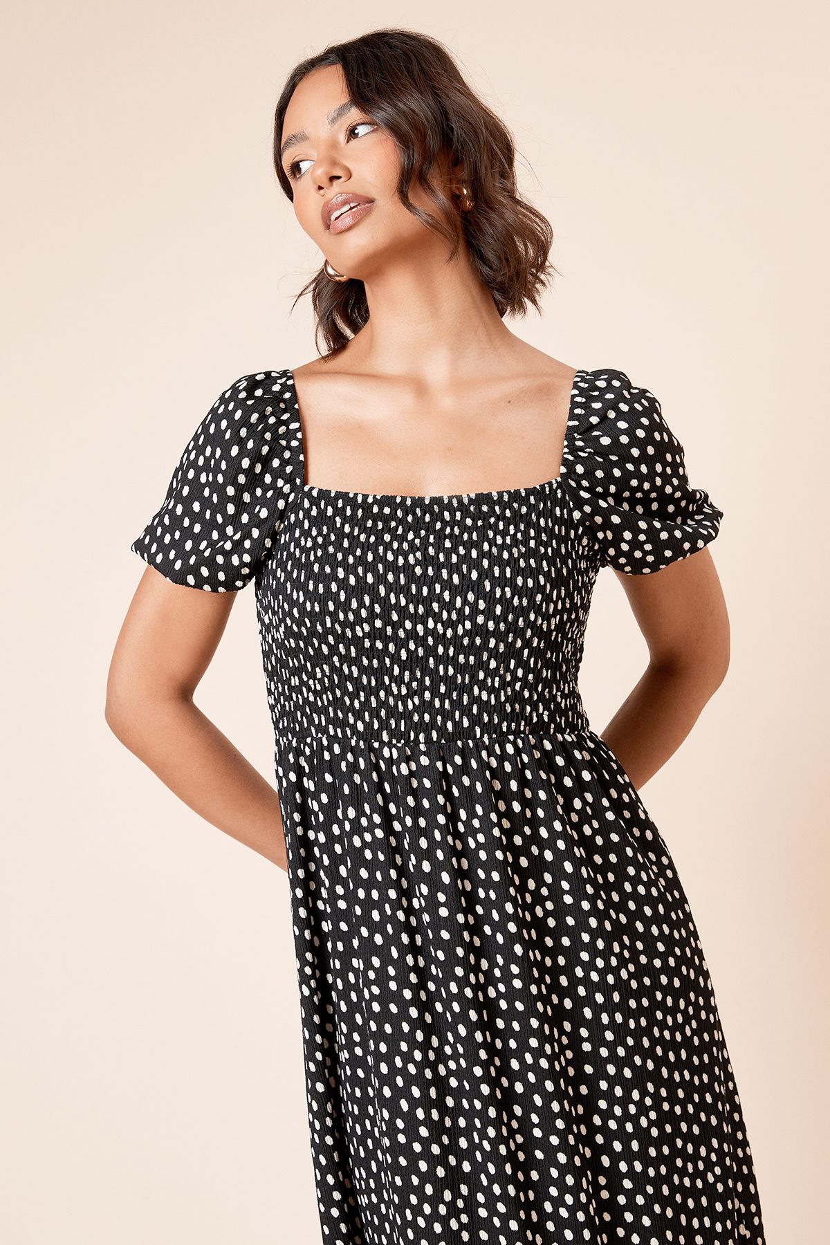 Dorothy Perkins Short Puff Sleeve Spot Shirred Bust Maxi Dress Mono image 4