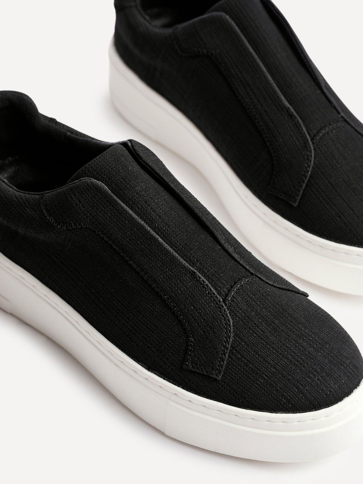 Linzi Henley Black Textured Slip On Platform Trainers image 5