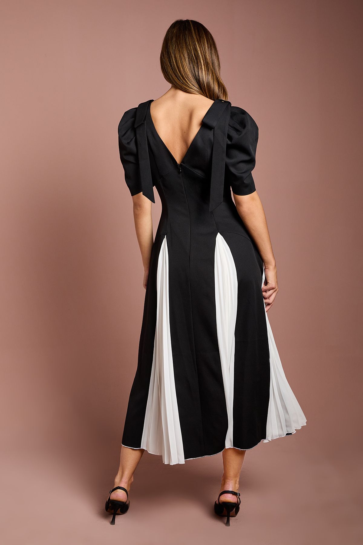 Coast Short Sleeve Crepe Maxi Dress With Godets Mono image 4