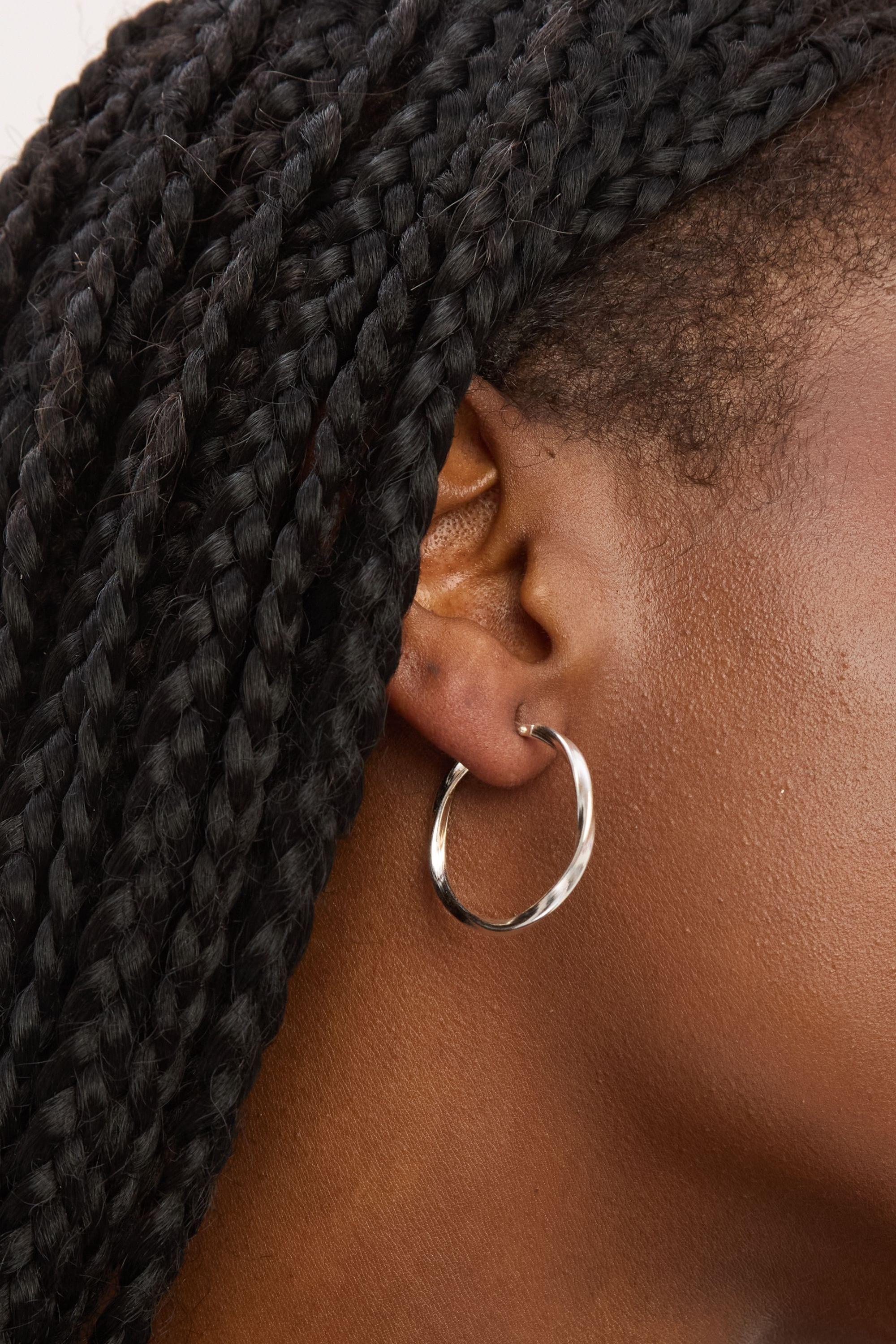 Simply Silver Sterling Silver 925 Polished MediumTwist Hoop Earrings image 3