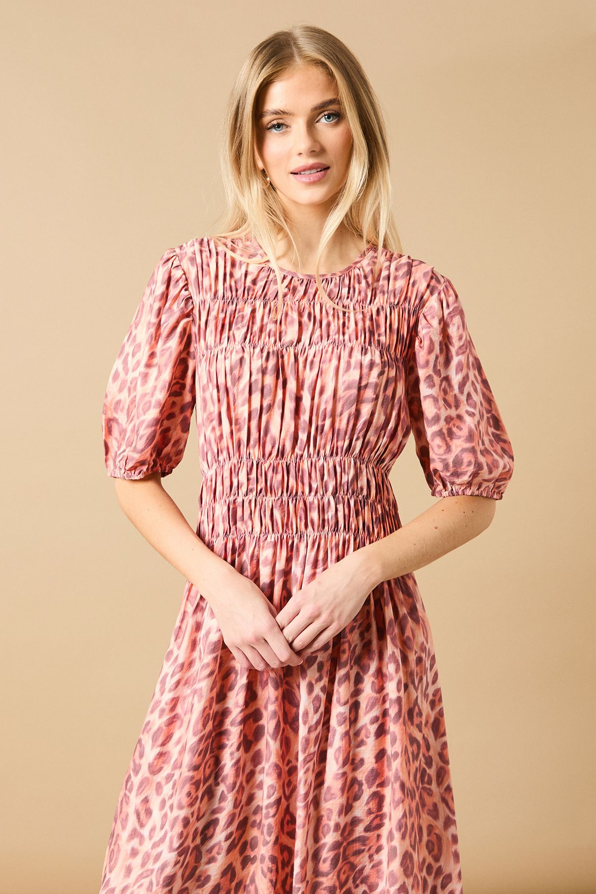 Oasis Printed Shirred Bodice Puff Sleeve Midi Dress Leopard image 2