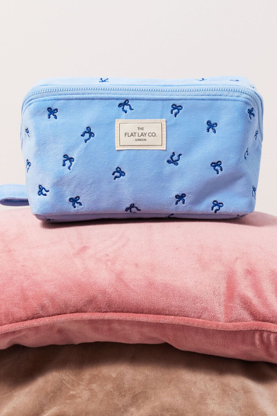 The Flat Lay Co Makeup Box Bag - Ditsy Bows Blue Embroidered Velvet Multi image 9