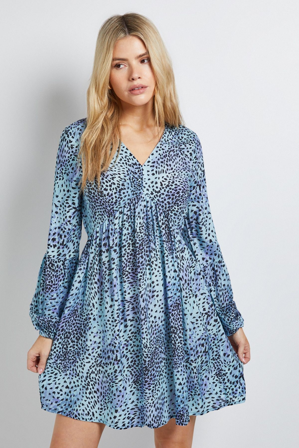 Dorothy Perkins V Neck Smock Blouson Sleeve Printed Mini Dress Purple image 4