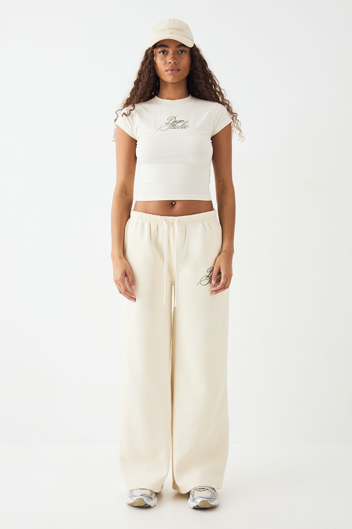 DSGN Studio DSGN Studio Script Straight Leg Jogger Cream image 5