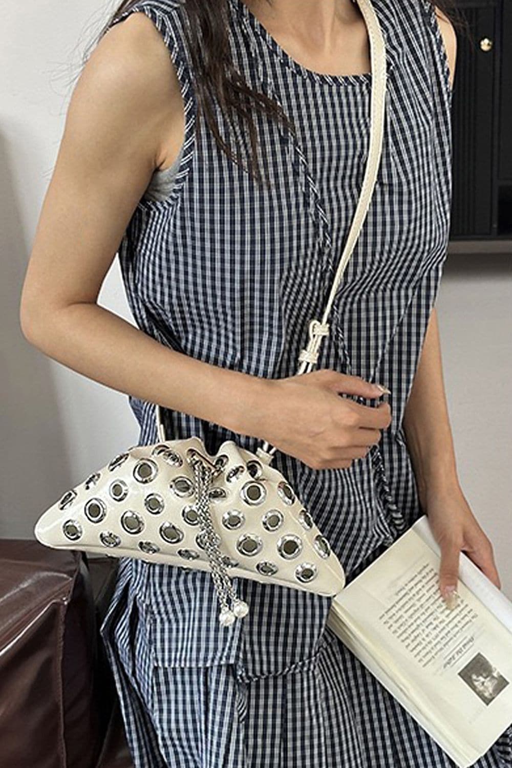 XY London 'Janieka' Drawstring Chain Shoulder Bag with Eyelet Studs image 3