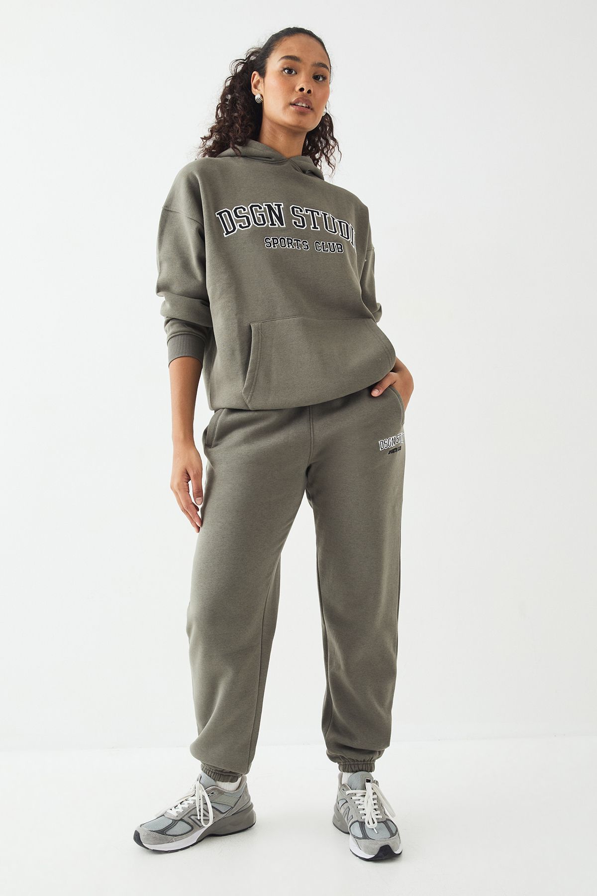 DSGN Studio DSGN Studio Applique Oversized Hoodie Khaki image 3