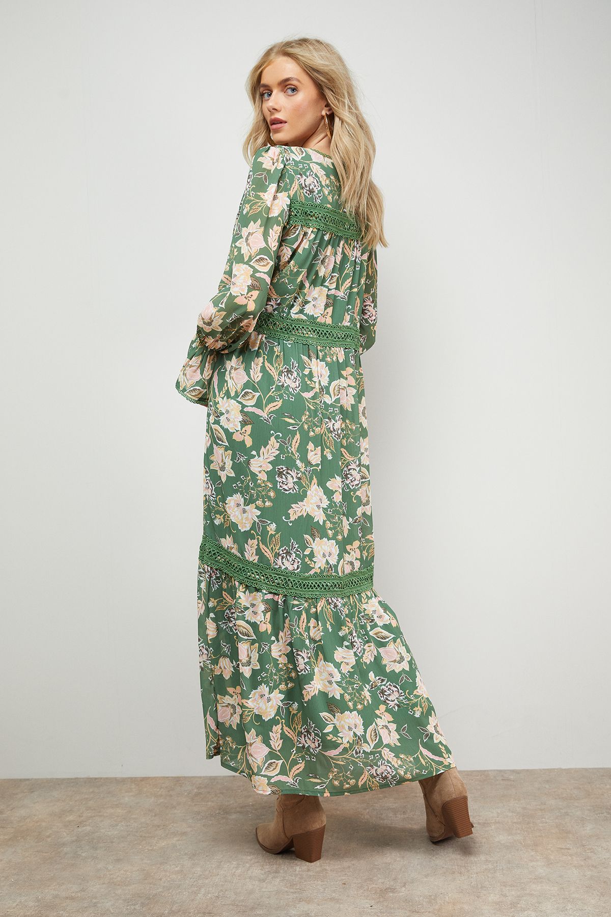 Oasis Printed lace Detail Chiffon V Neck Midaxi Dress Floral image 3