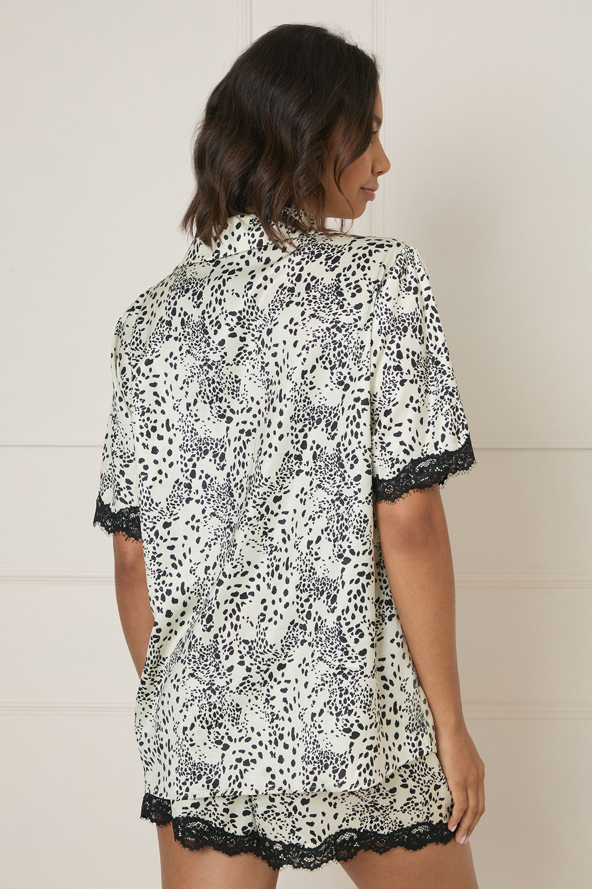 Oasis Leopard Print Lace Trim Nightwear Shorts Set Lemon image 3