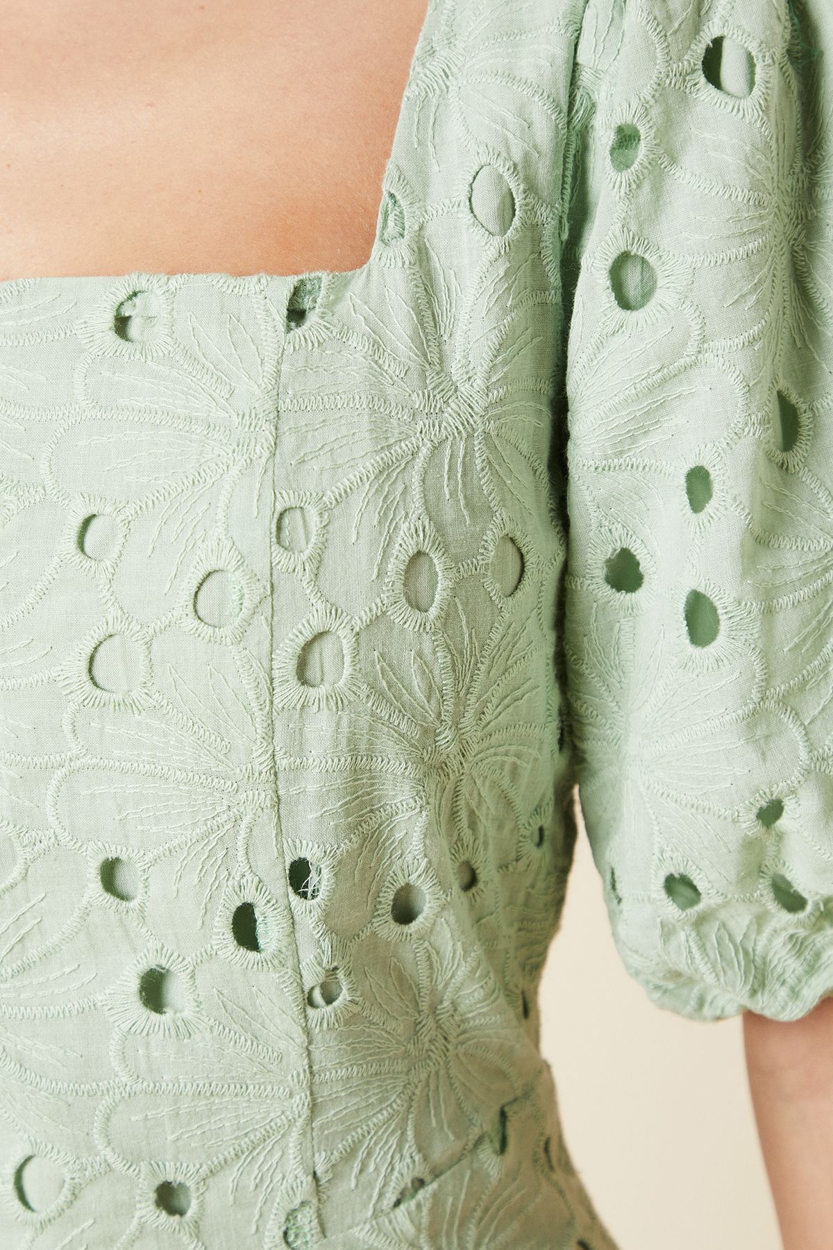 Dorothy Perkins Petite DP Luxe Lace Puff Sleeve Midi Dress Sage image 5