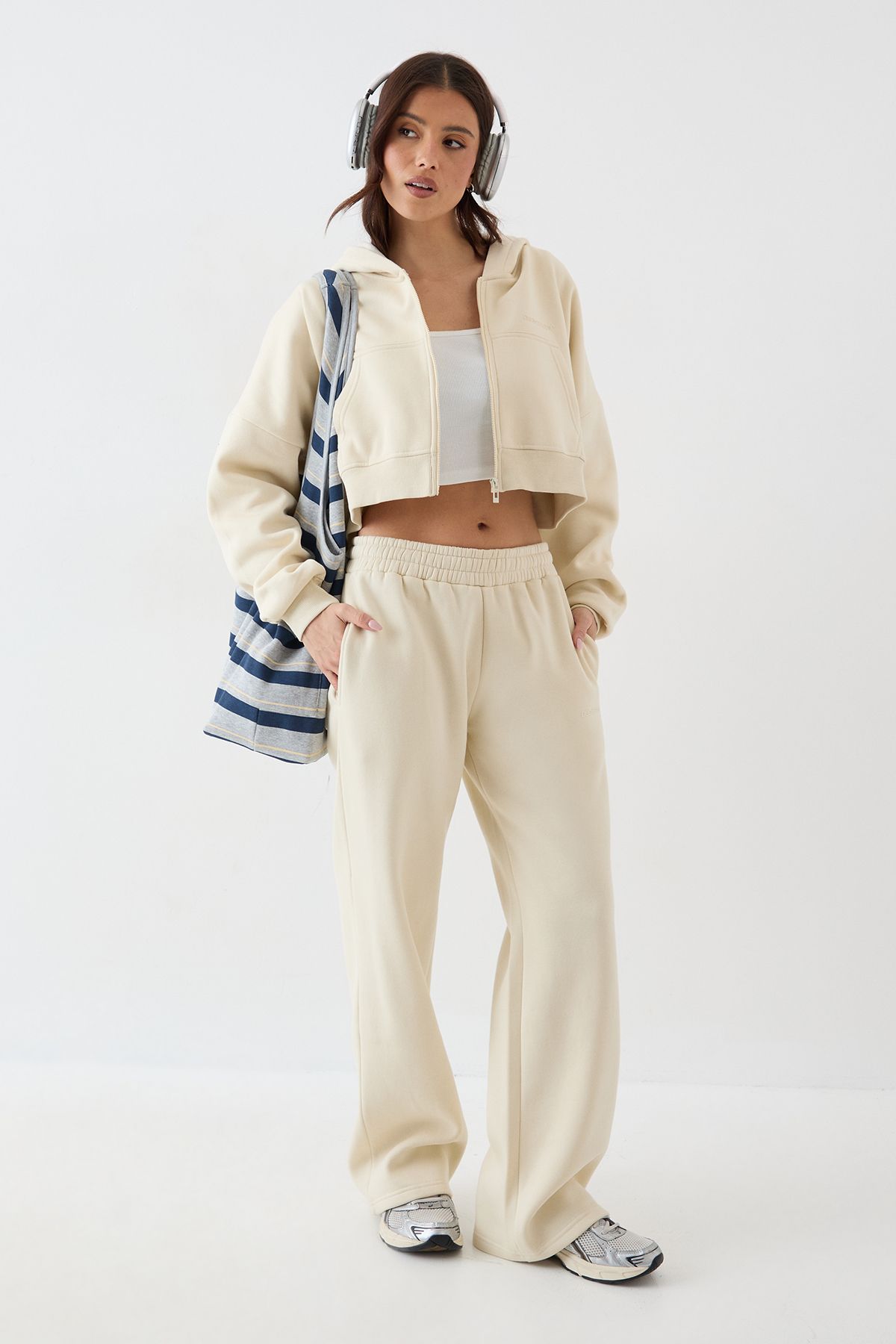 DSGN Studio DSGN Studio Straight Leg Jogger Cream image 5