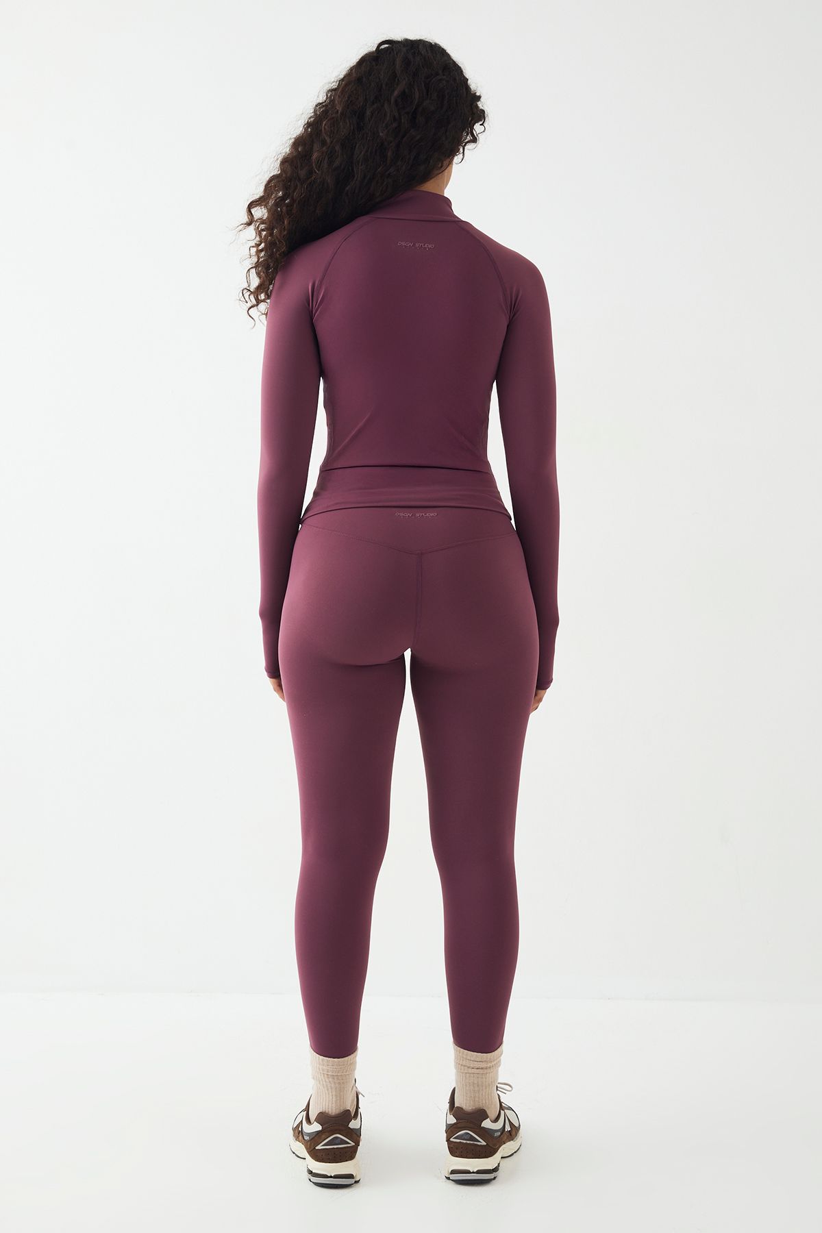 DSGN Studio DSGN Studio Sports Ultra Sculpt Seam Detail Legging Plum image 2