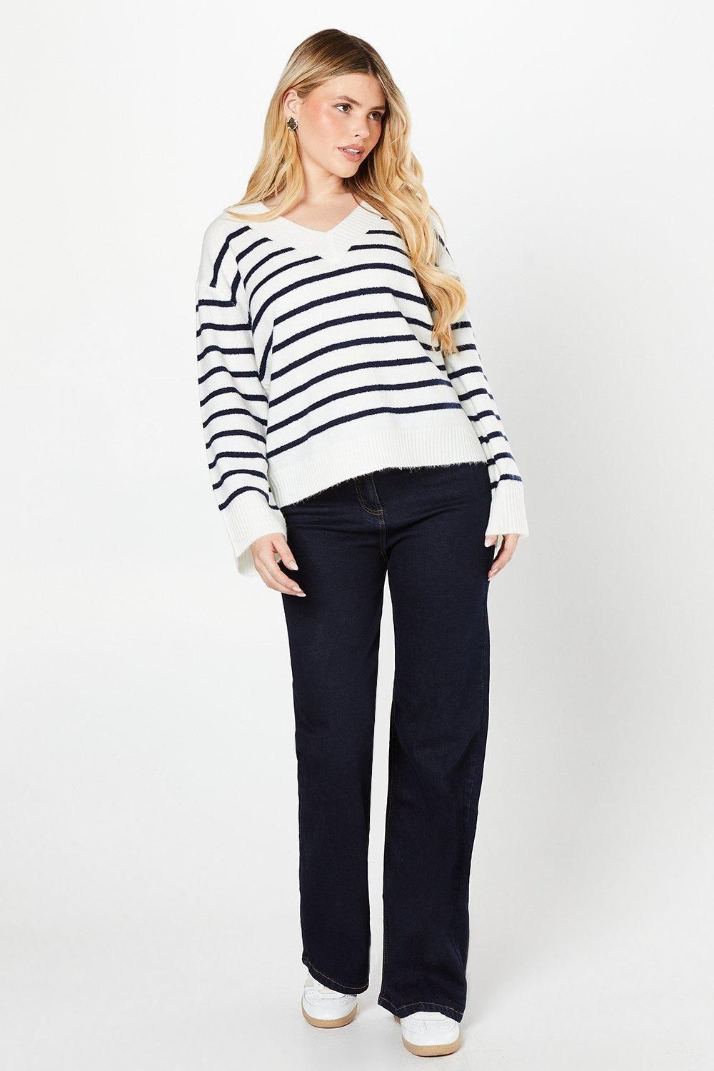 Dorothy Perkins V Neck Stripe Knitted Jumper White image 2