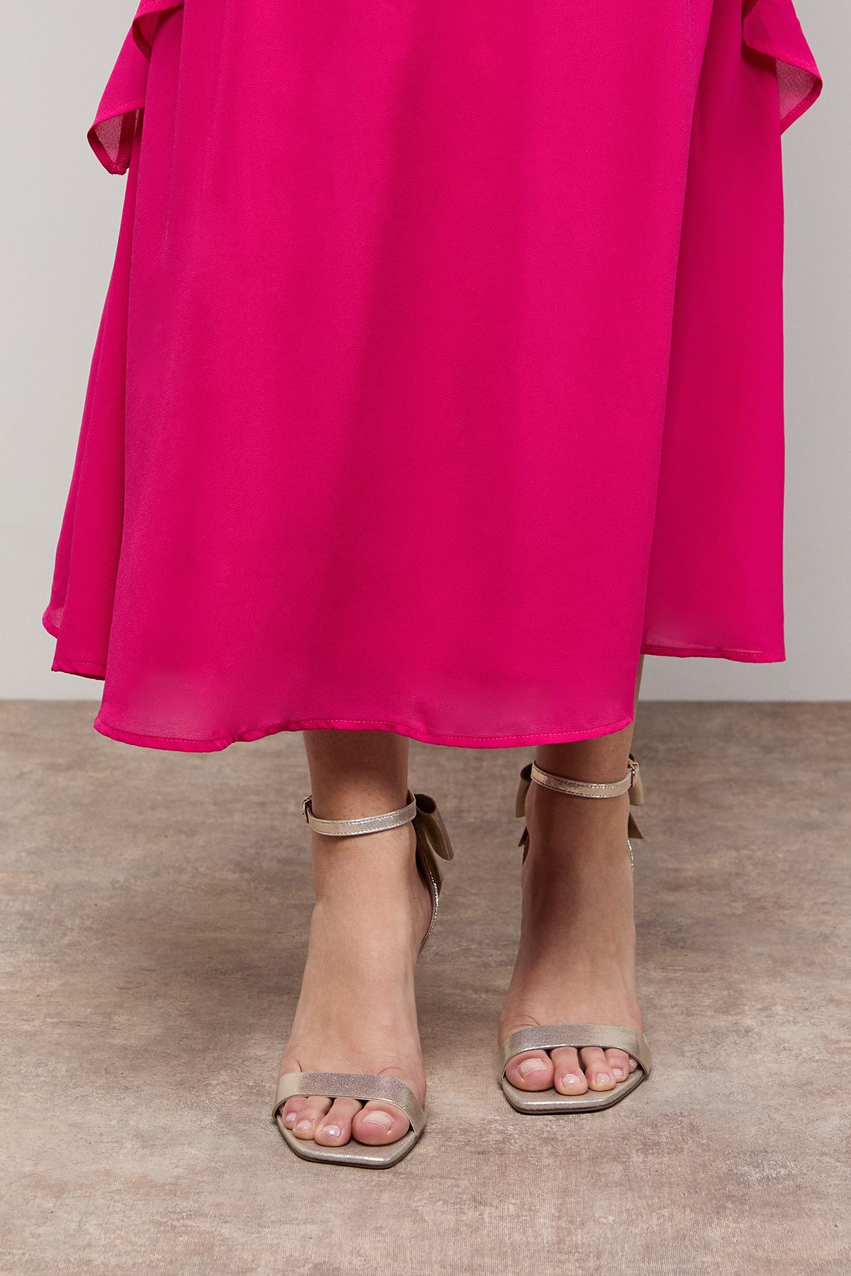 Oasis Dovile Metallic Textile Satin Bow Back High Heel Stiletto Sandals Gold image 4