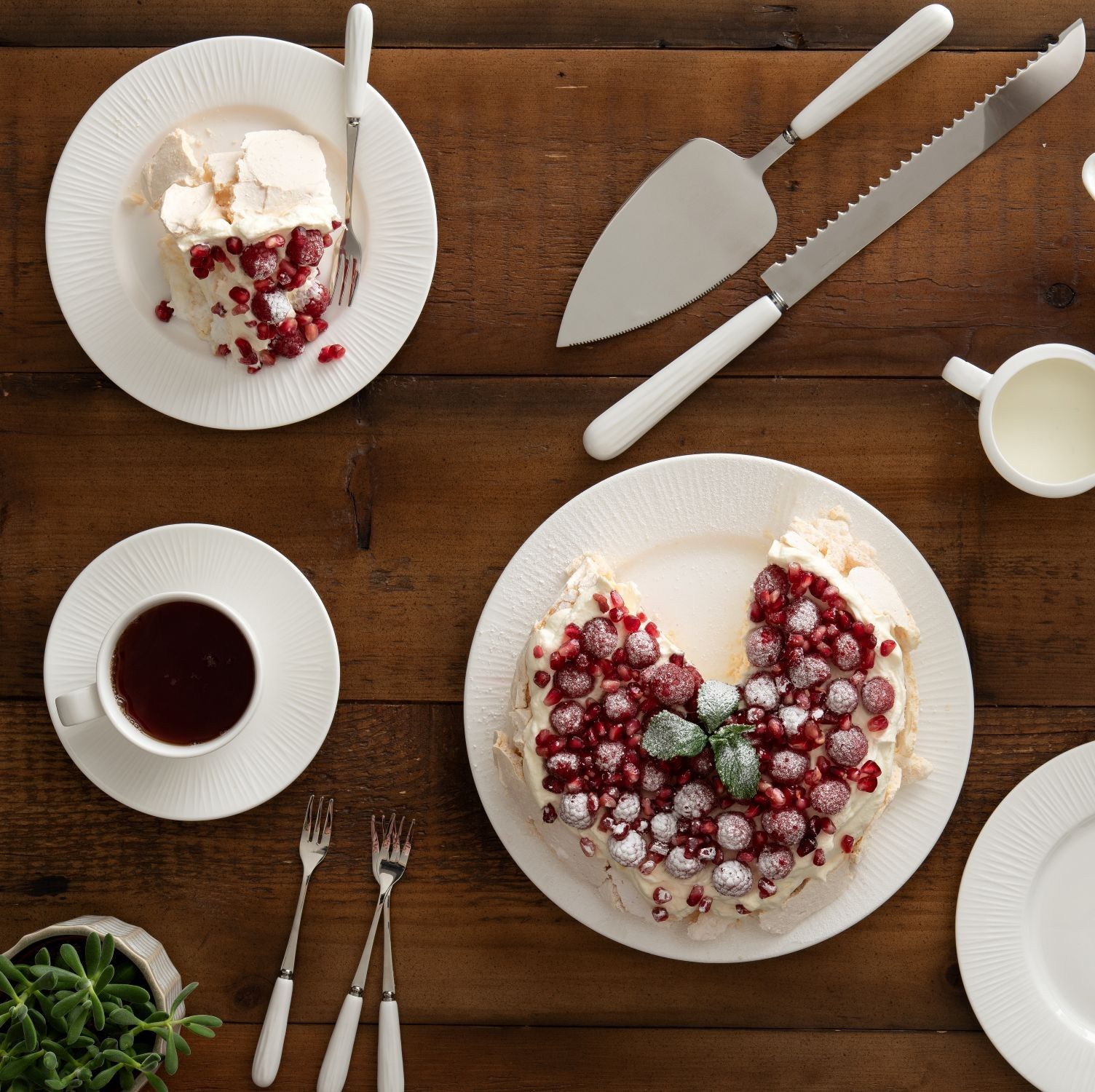 Belleek Living 'Erne' 44 Piece Cutlery Set image 4