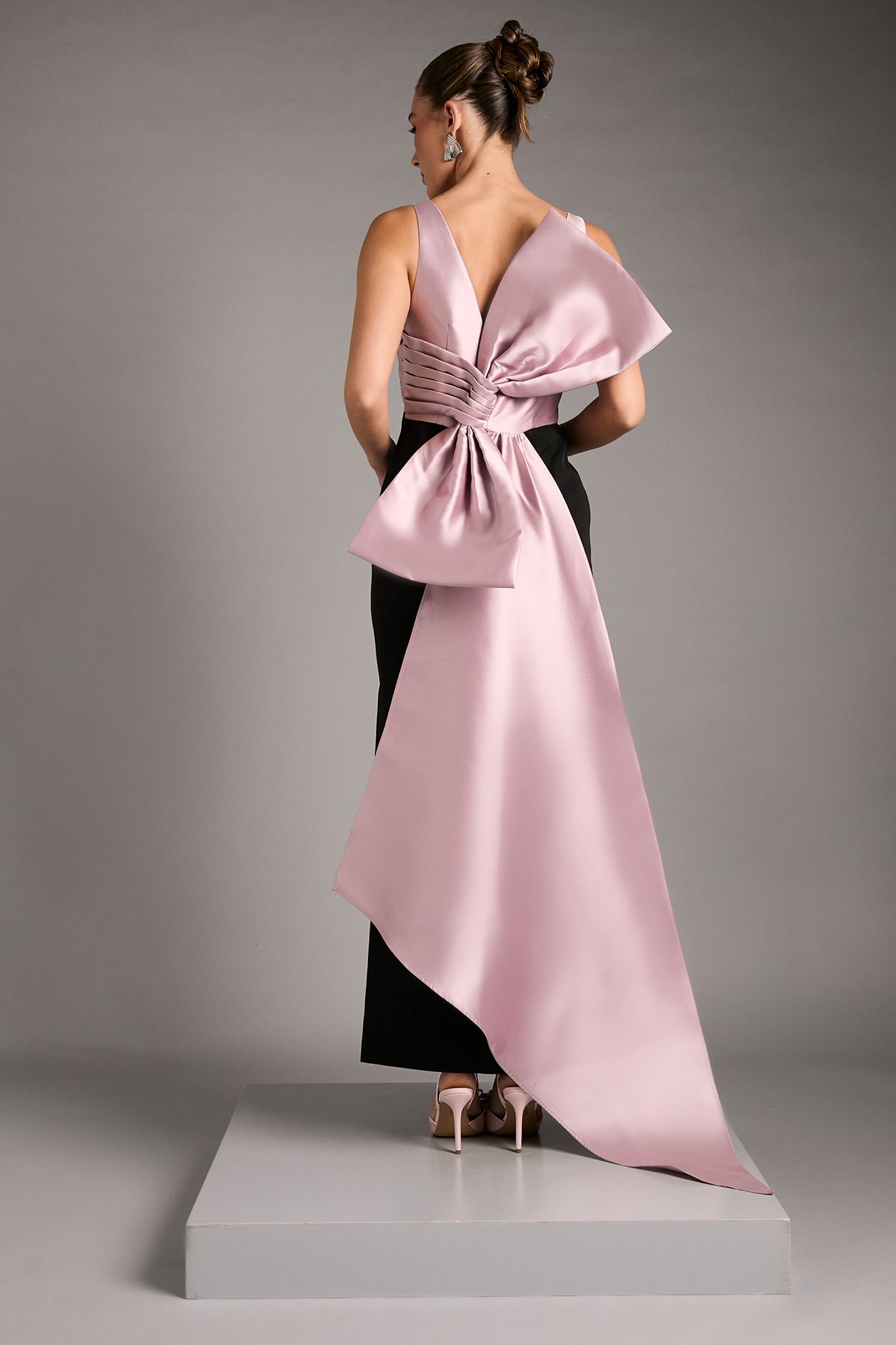 Coast Bow Back Column Maxi Dress Mono image 3