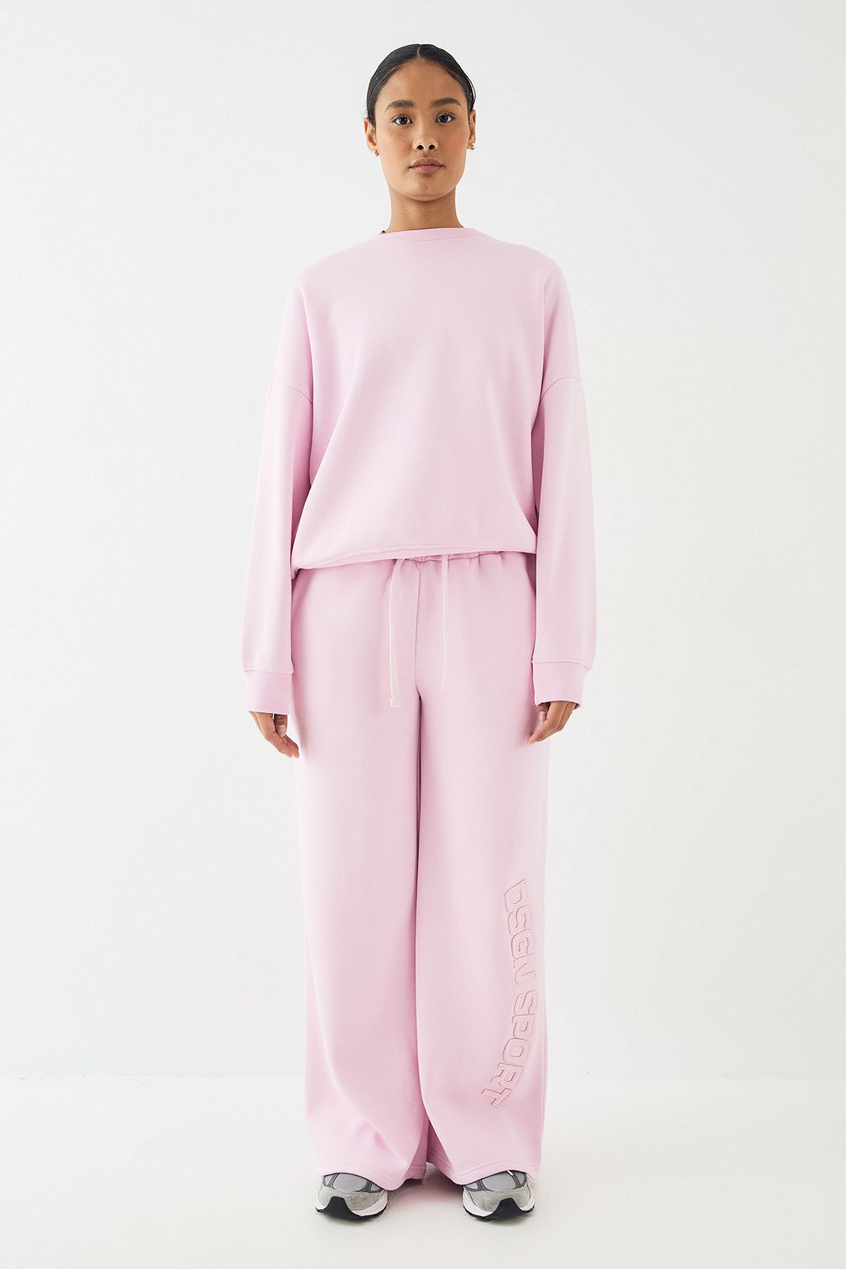 DSGN Studio DSGN Studio Self Fabric Applique Oversized Sweatshirt Pink image 5