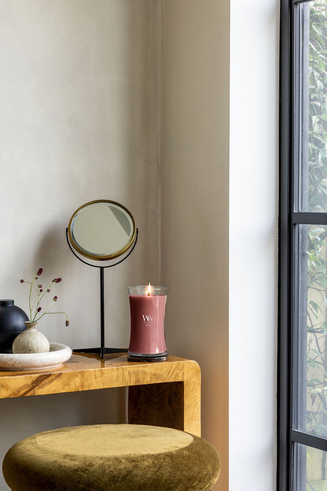 Woodwick Medium Hourglass Golden Bourbon Multi image 2