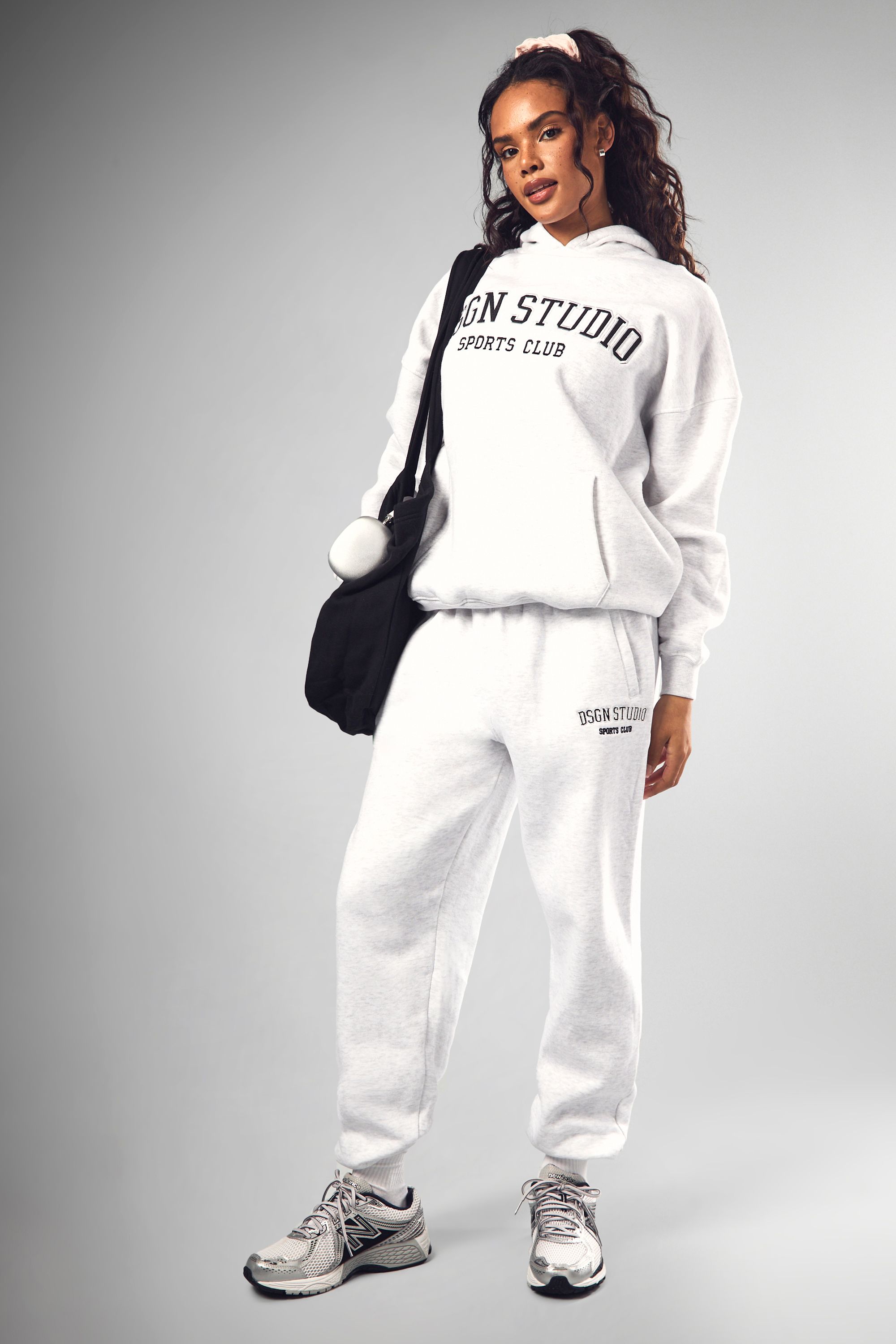 DSGN Studio DSGN Studio Applique Oversized Jogger Ash Grey image 4