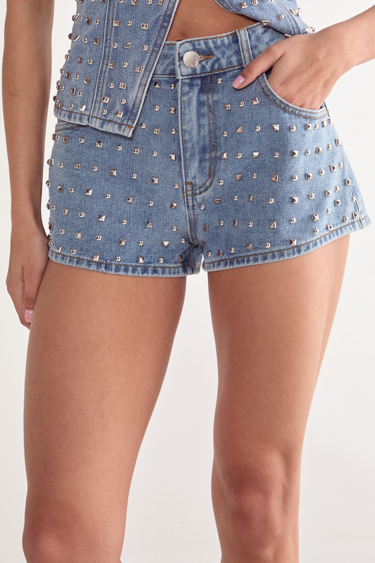 NastyGal (AZ) Studded Denim Shorts Vintage Wash image 3