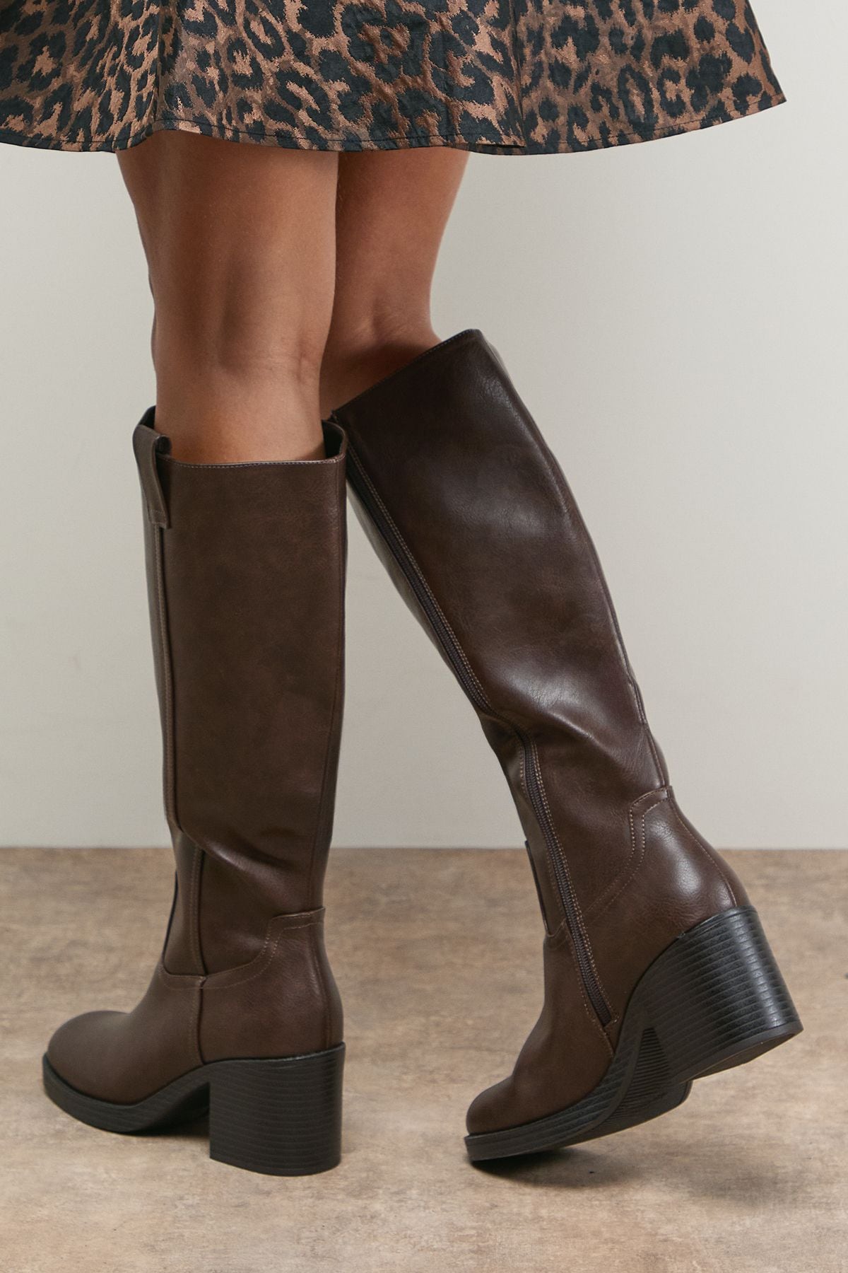 Oasis Kyrene Faux Leather Platform Gaucho High Block Heel Knee Boots Brown image 4