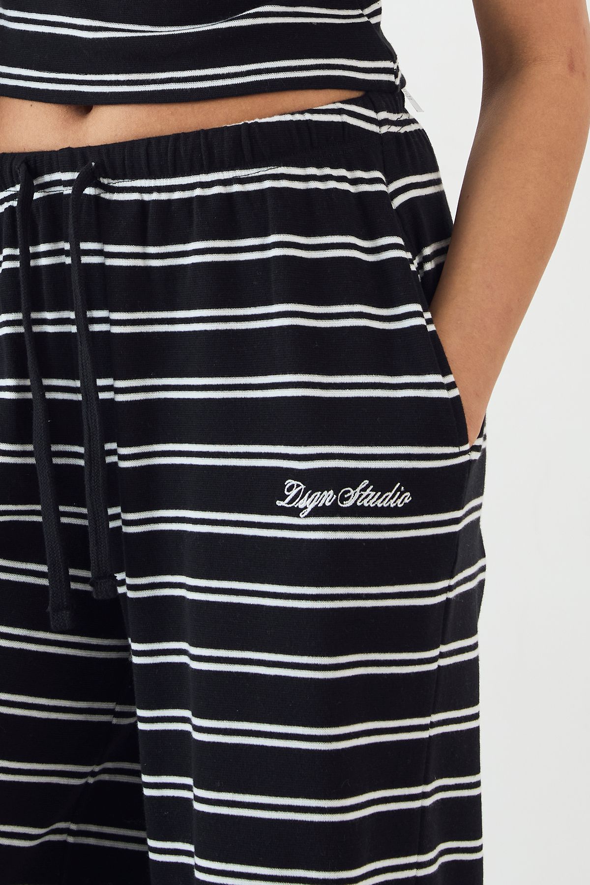 DSGN Studio DSGN Studio Stripe Wide Leg Trouser Black image 4