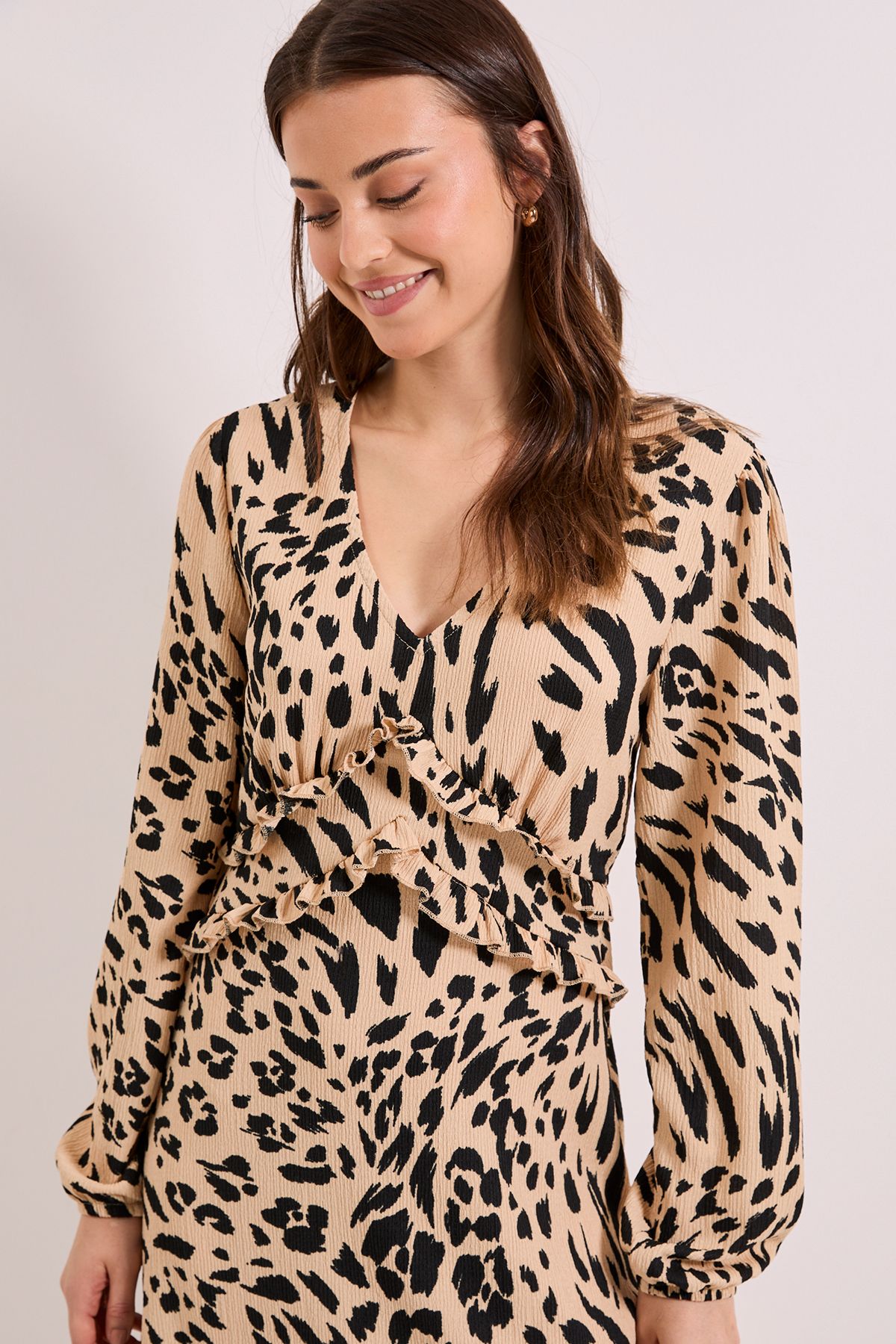 Dorothy Perkins Animal V Neck Empire Seam Blouson Sleeve Jersey Midi Dress Animal image 2