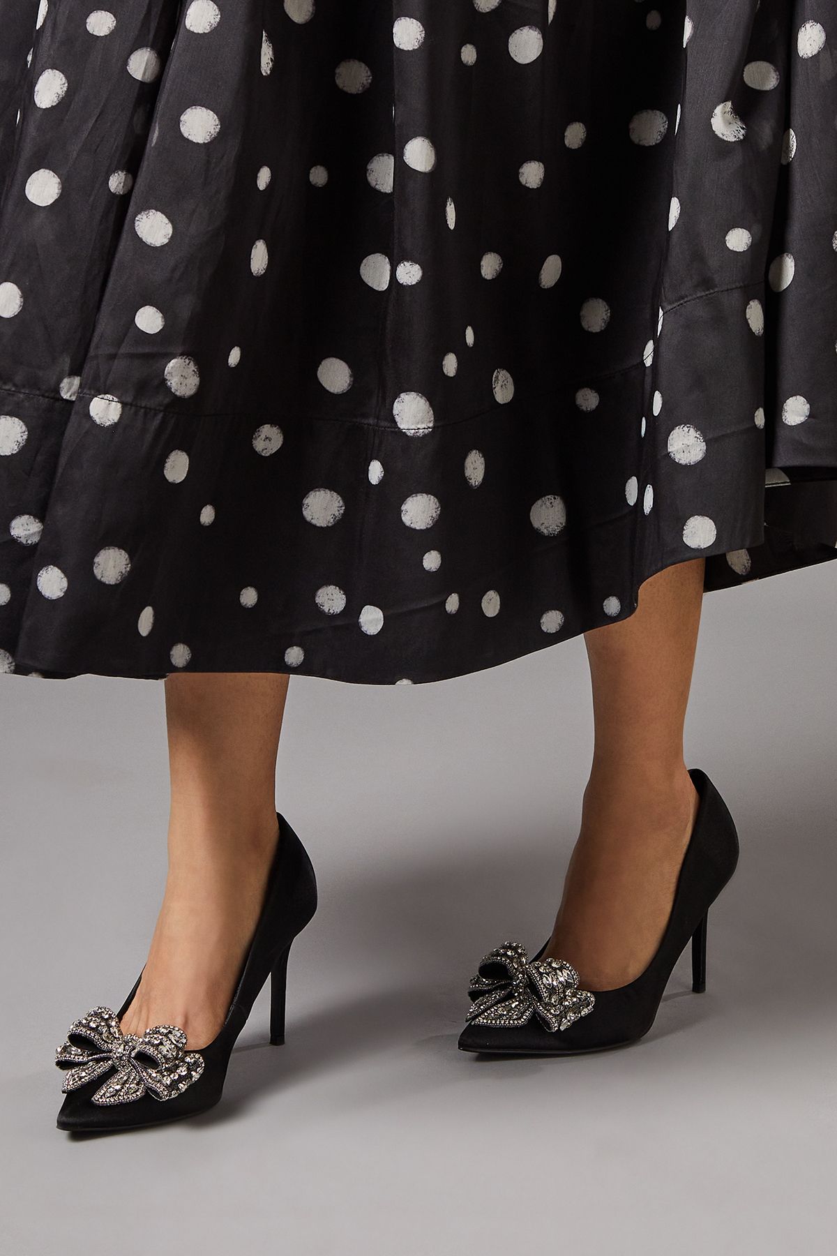 Coast Wide Fit Tania Satin Embellished Bow High Heel Stiletto Court Shoes Black image 3