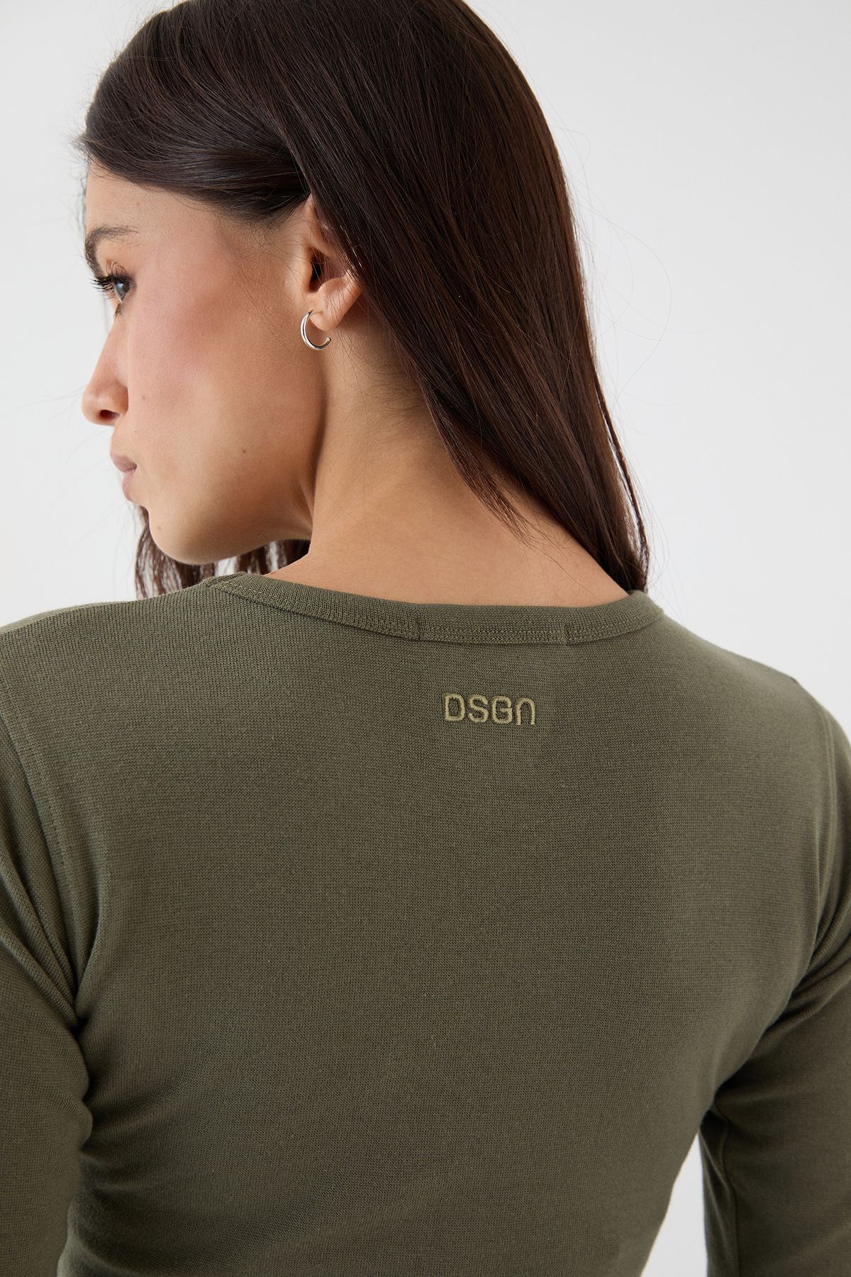 DSGN Studio DSGN Studio Embroidered Long Sleeve Top Olive image 4