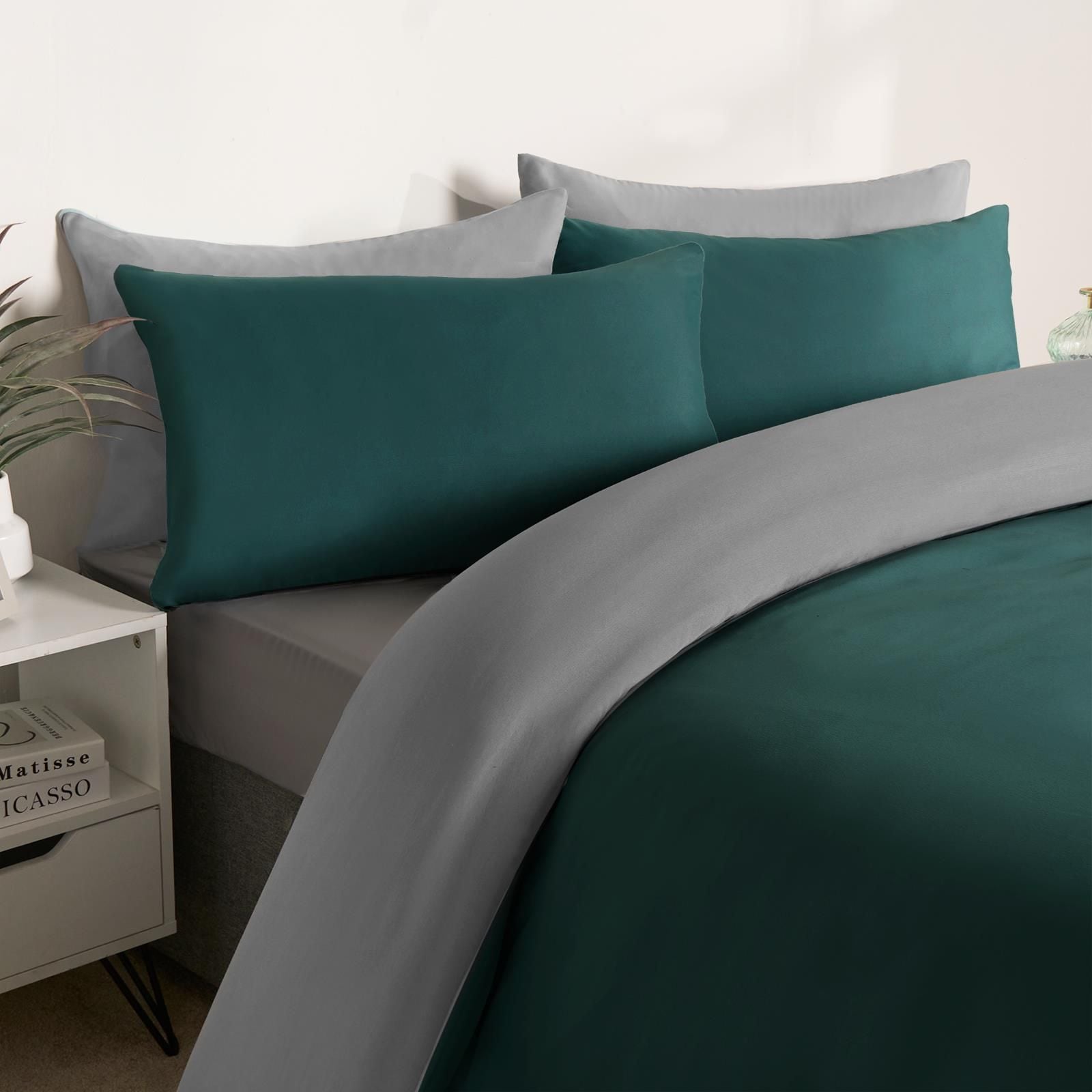 OHS Plain Reversible Duvet Cover With Pillowcase Set image 3