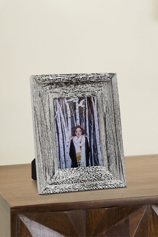 Living and Home Vintage Distressed Wood Photo Frame