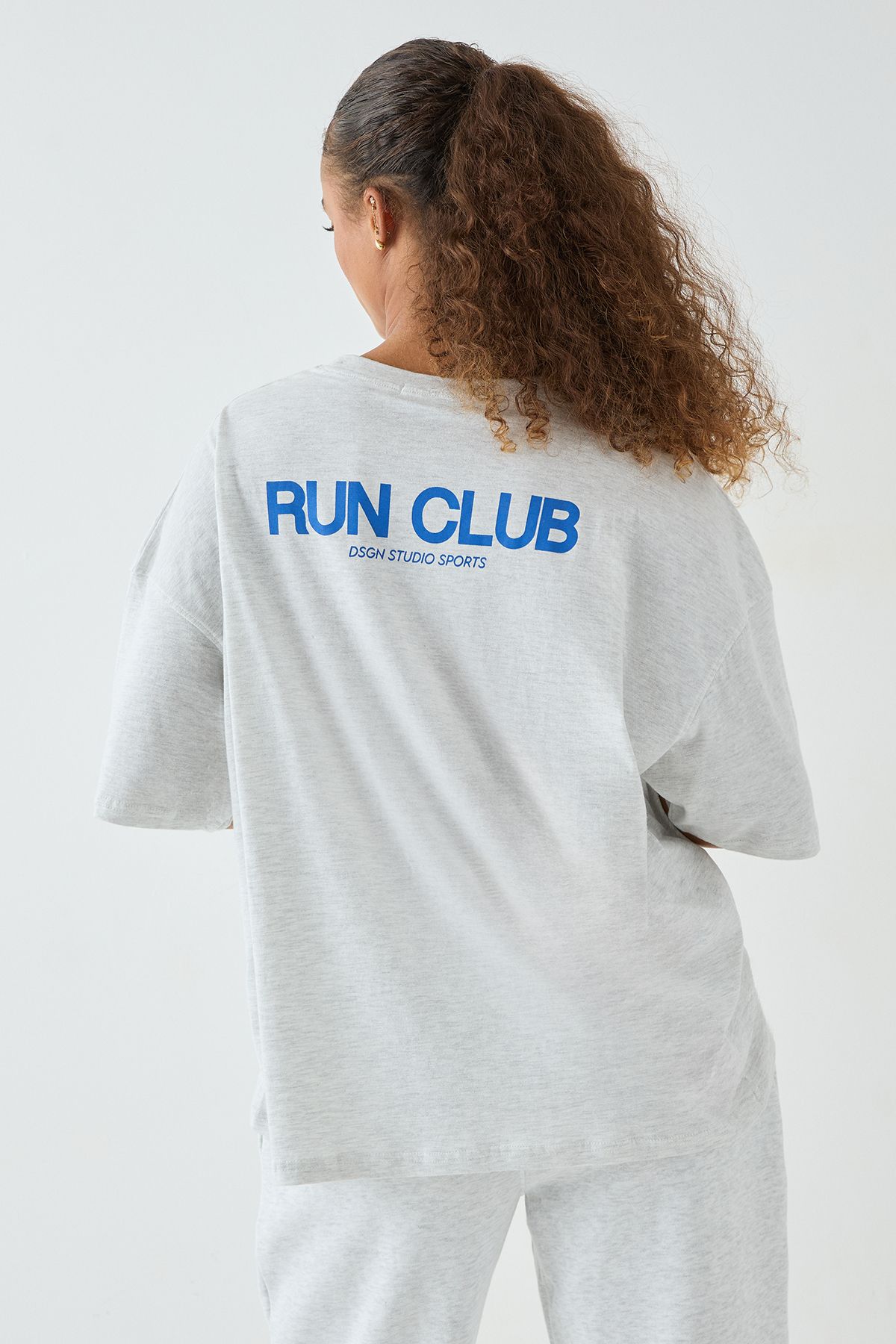 DSGN Studio DSGN Studio Sport Run Club Oversized T-Shirt Ash Grey image 5