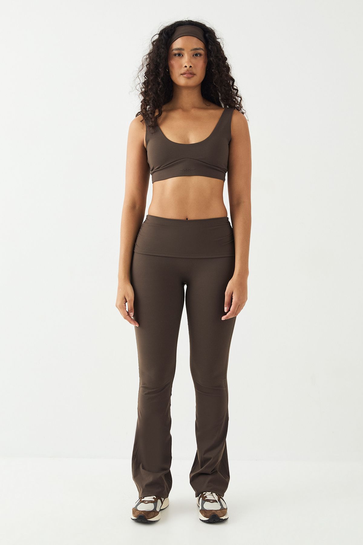 DSGN Studio DSGN Studio Ultra Sculpt Plunge Sports Bra Espresso image 5