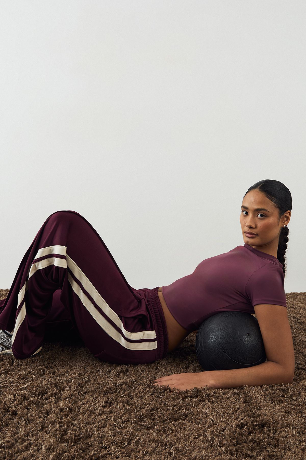 DSGN Studio DSGN Studio Tricot Straight Leg Jogger Burgundy image 1