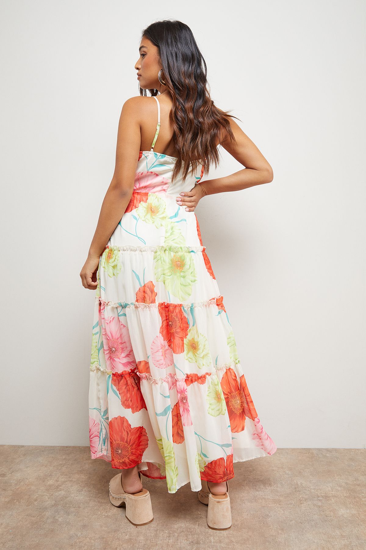 Oasis Petite Rosette Detail Halterneck Midi Dress Ivory image 3