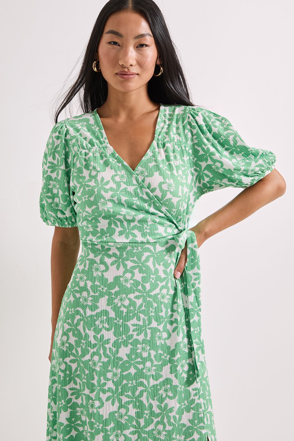 Dorothy Perkins Petite Green Floral Puff Sleeve Wrap Front Midi Dress Floral image 2