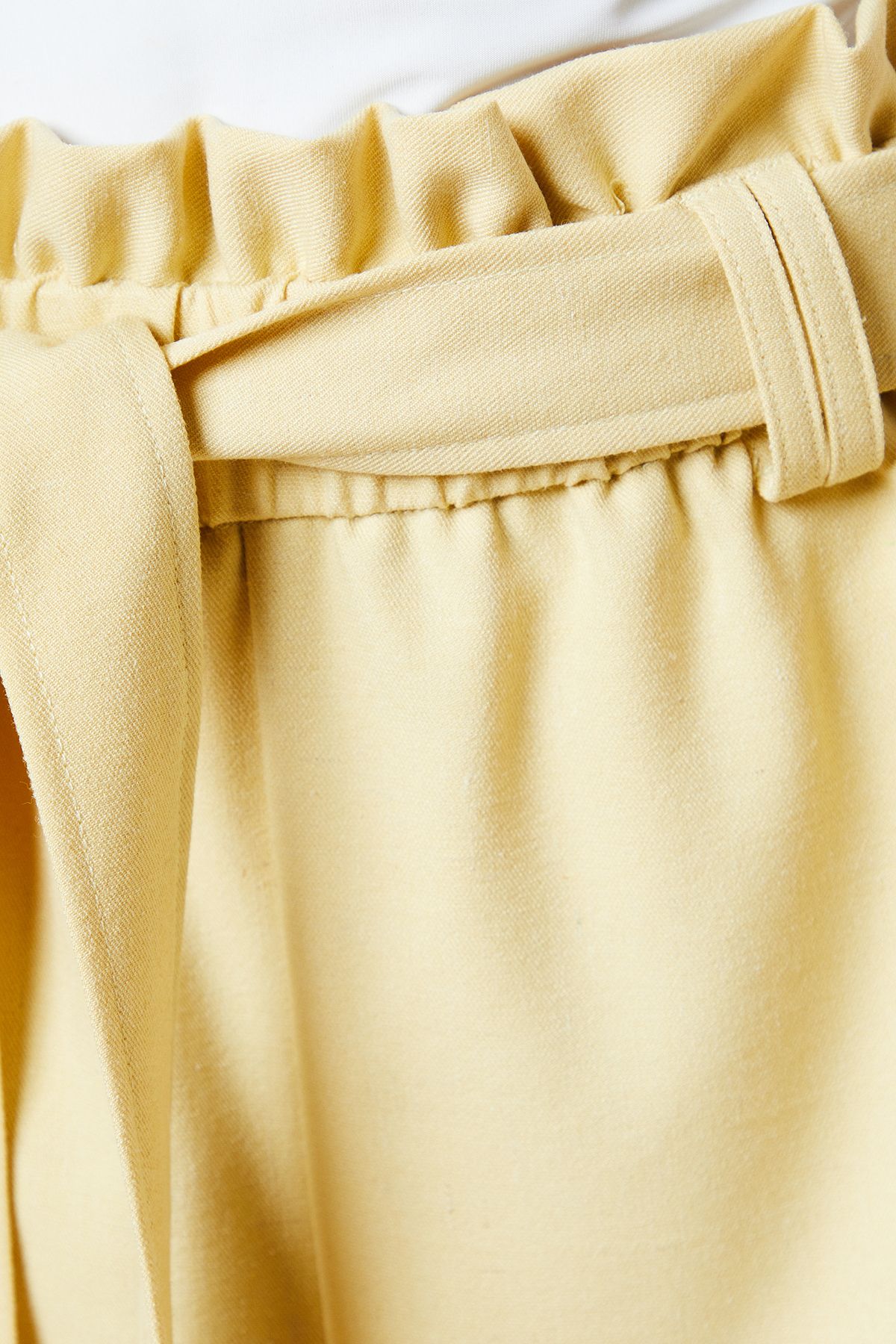 Dorothy Perkins Petite Belted Paper Bag Shorts Butter image 5