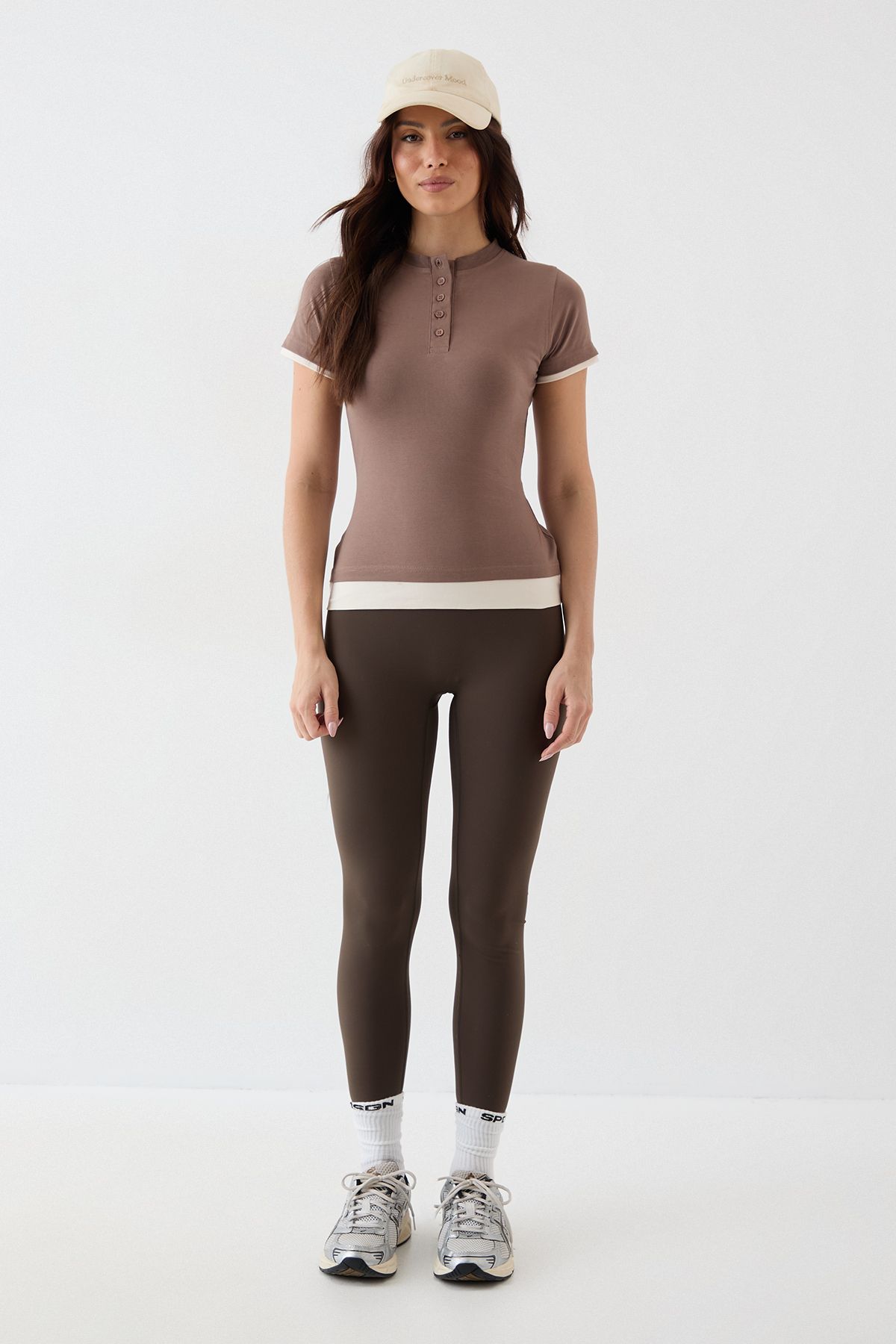 DSGN Studio DSGN Studio Contrast Button Detail Short Sleeve Top Mocha image 5