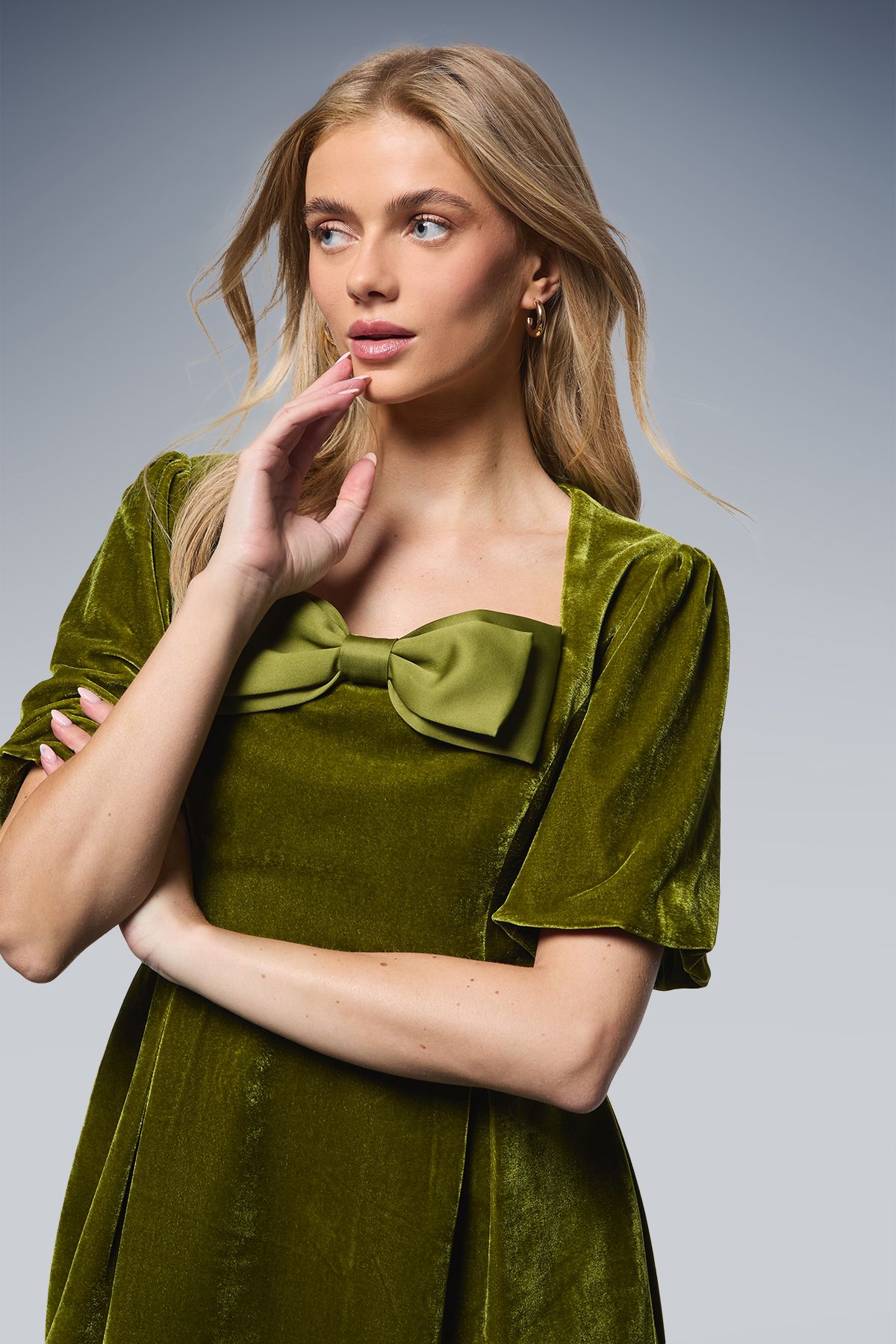 Oasis Bow Front Velvet Mini Dress Olive image 4