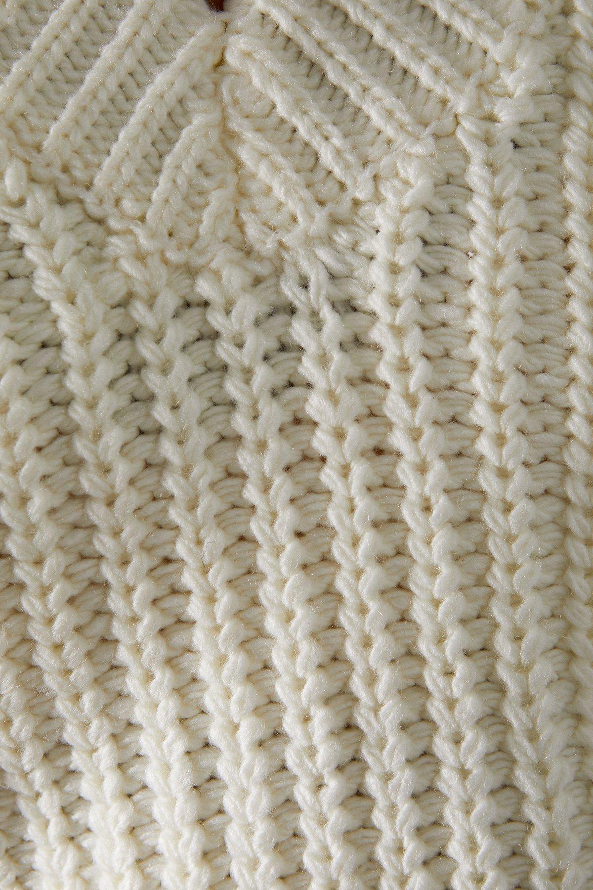 Warehouse Fringed Back V Neck Jumper image 5