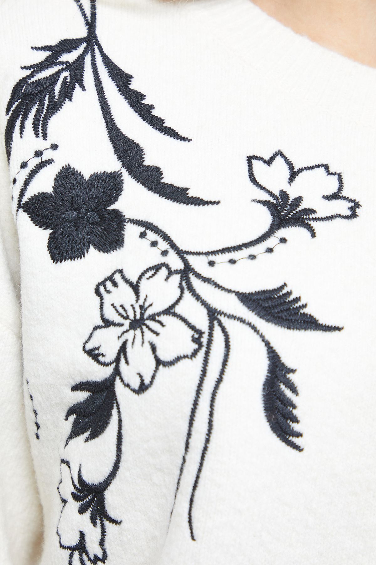 Oasis Floral Embroidered Crew Neck Jumper Ivory image 5