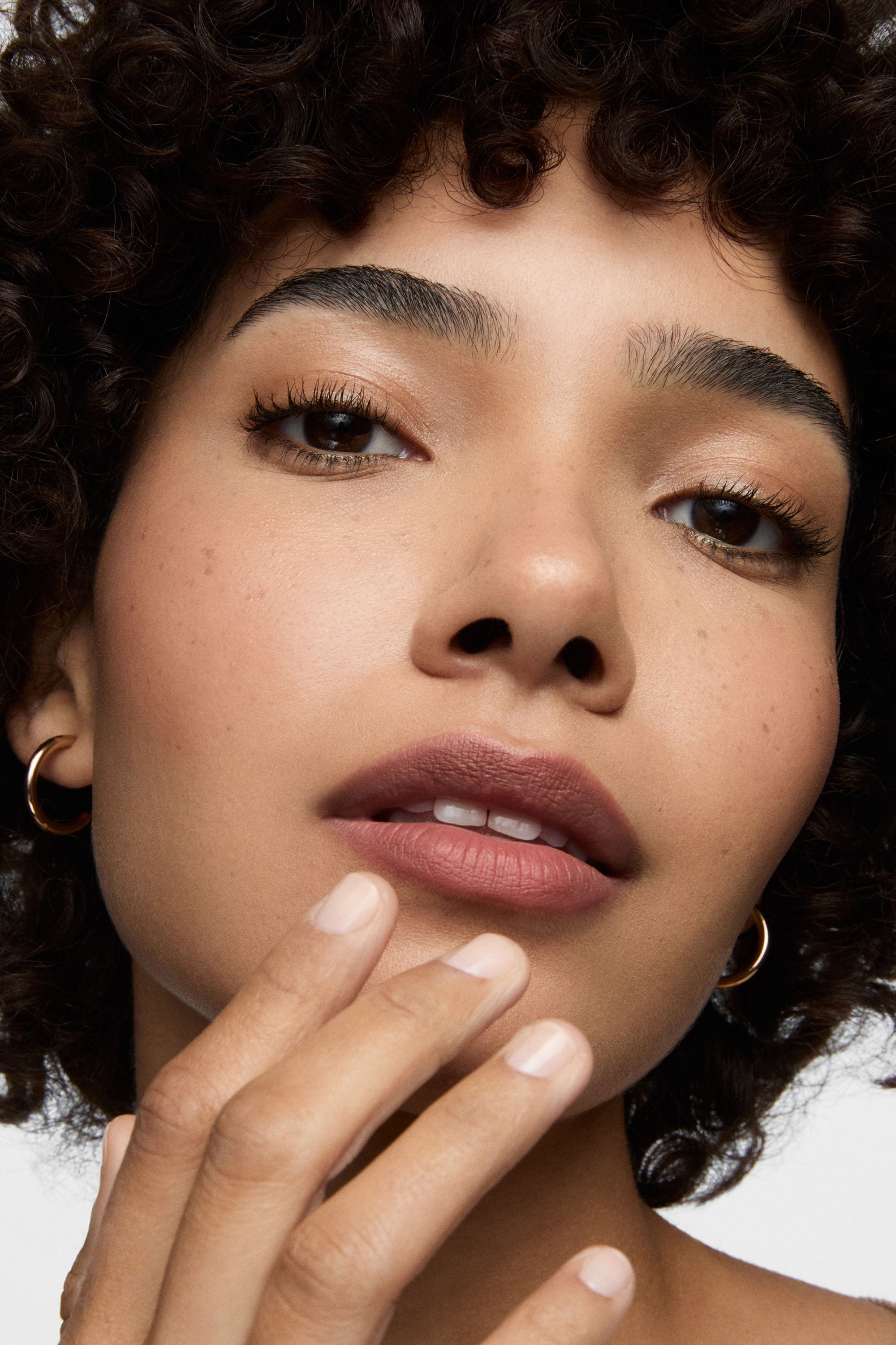 INGLOT Creamy Soft Lipstick image 2