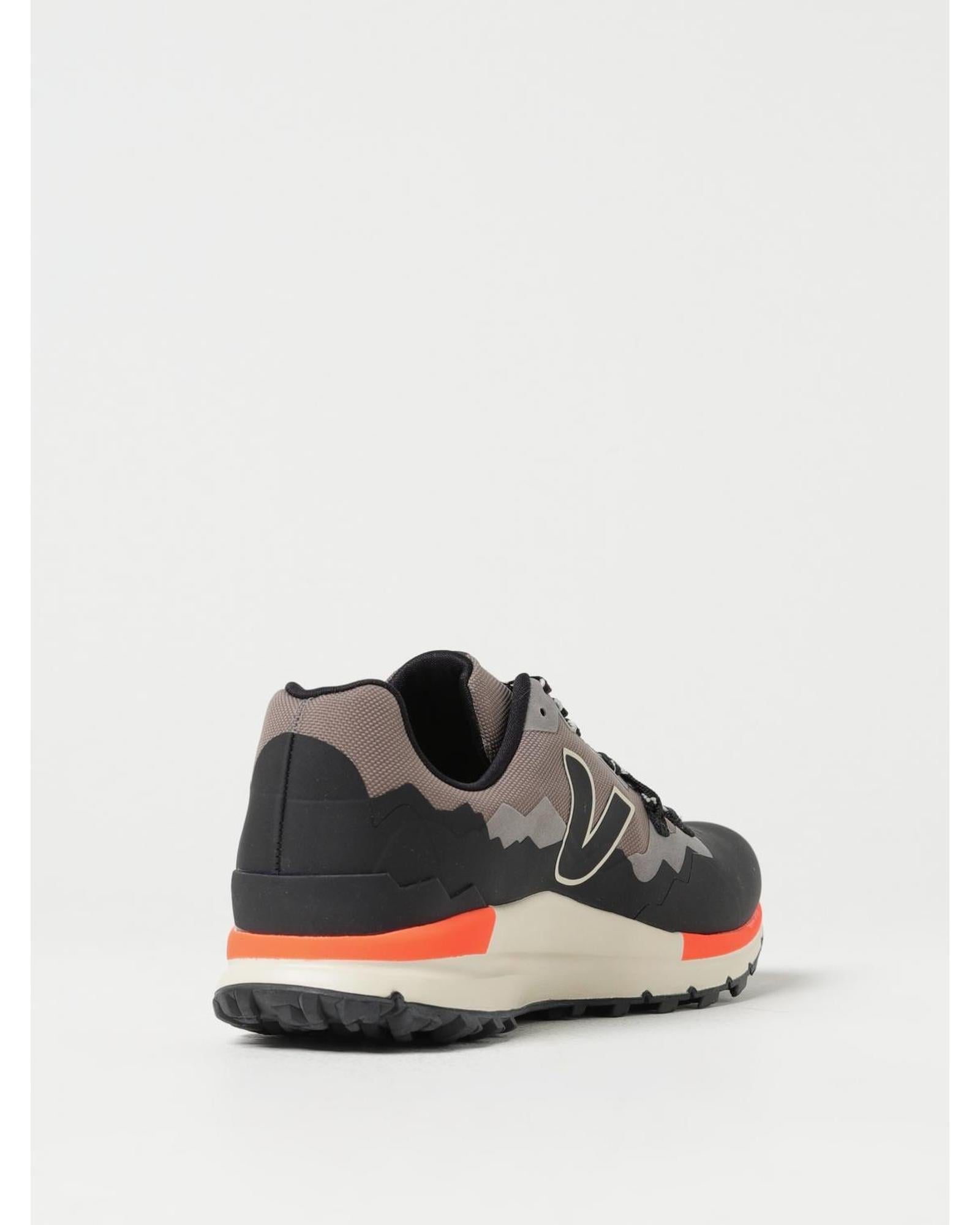 Veja Condor 2 Trail Running Shoe  - Black Sneakers image 3