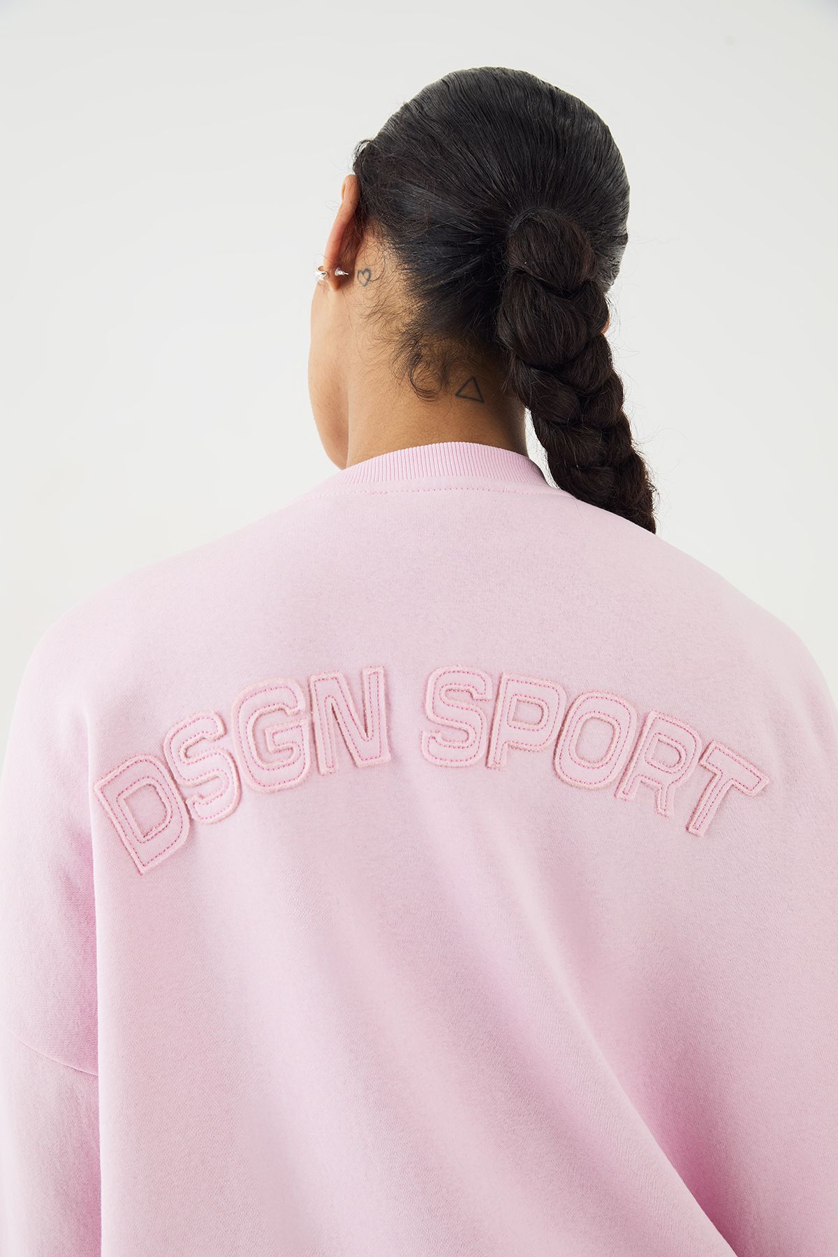 DSGN Studio DSGN Studio Self Fabric Applique Oversized Sweatshirt Pink image 4