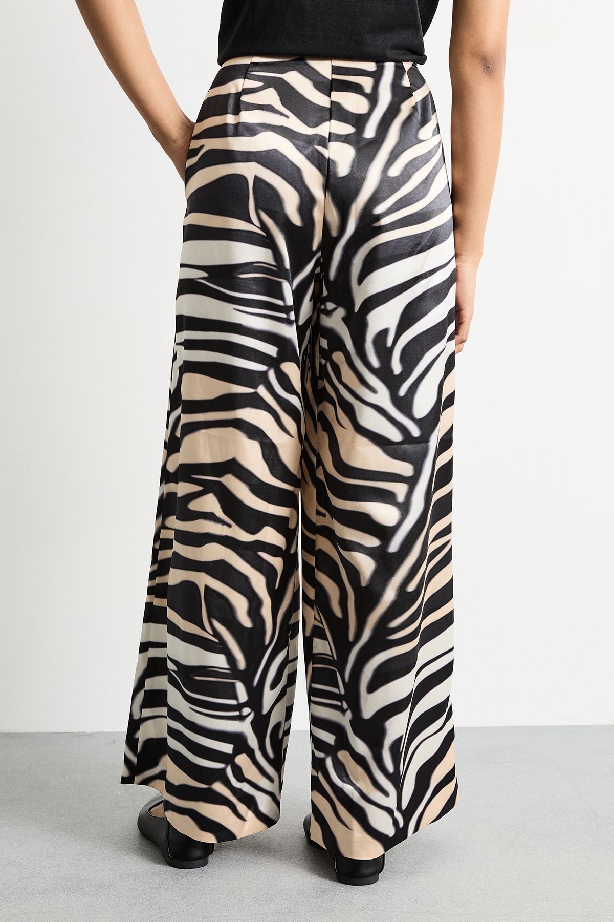 Warehouse Zebra Printed Satin Tailored Trousers Zebra image 3